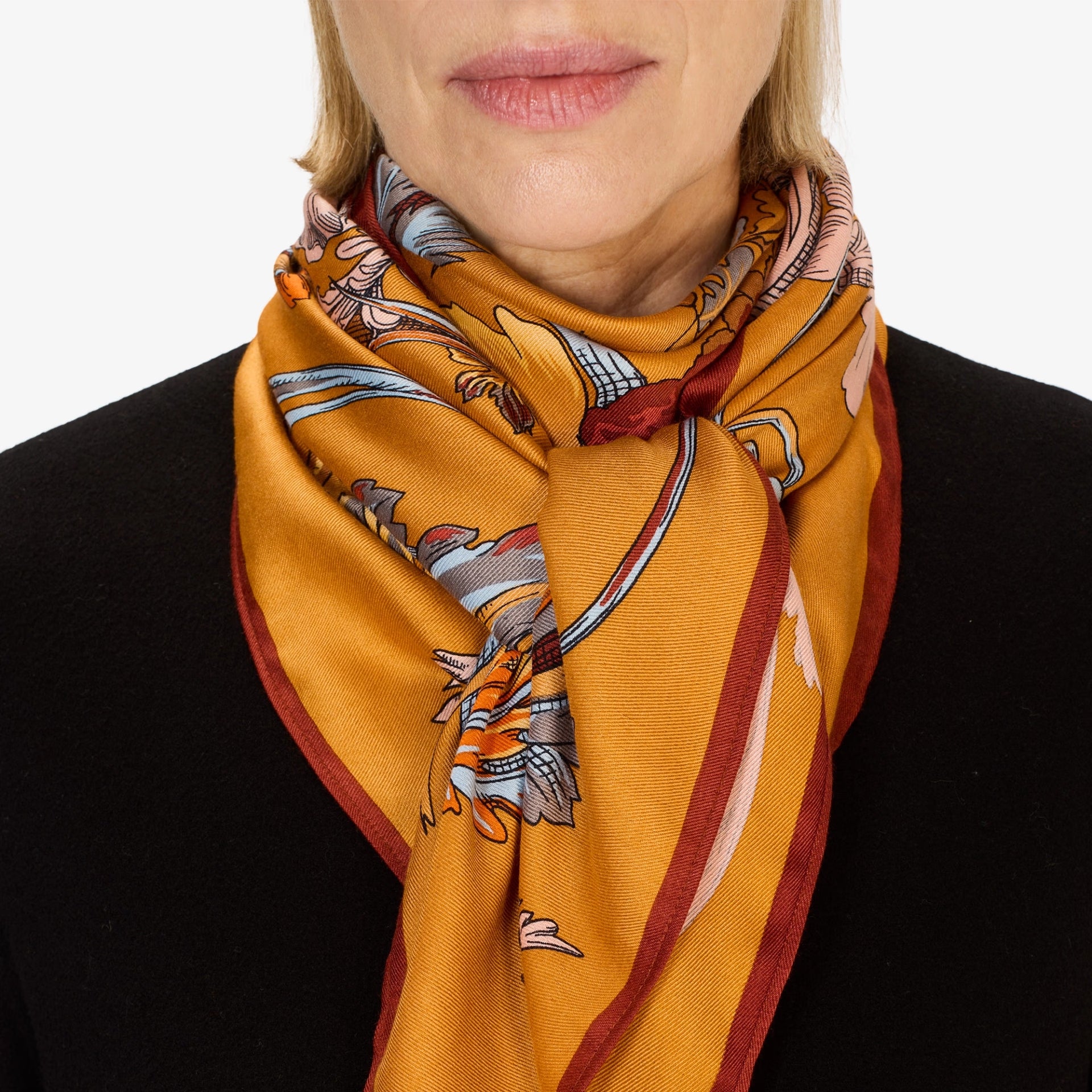 Square 100 Rococo golden brown scarf