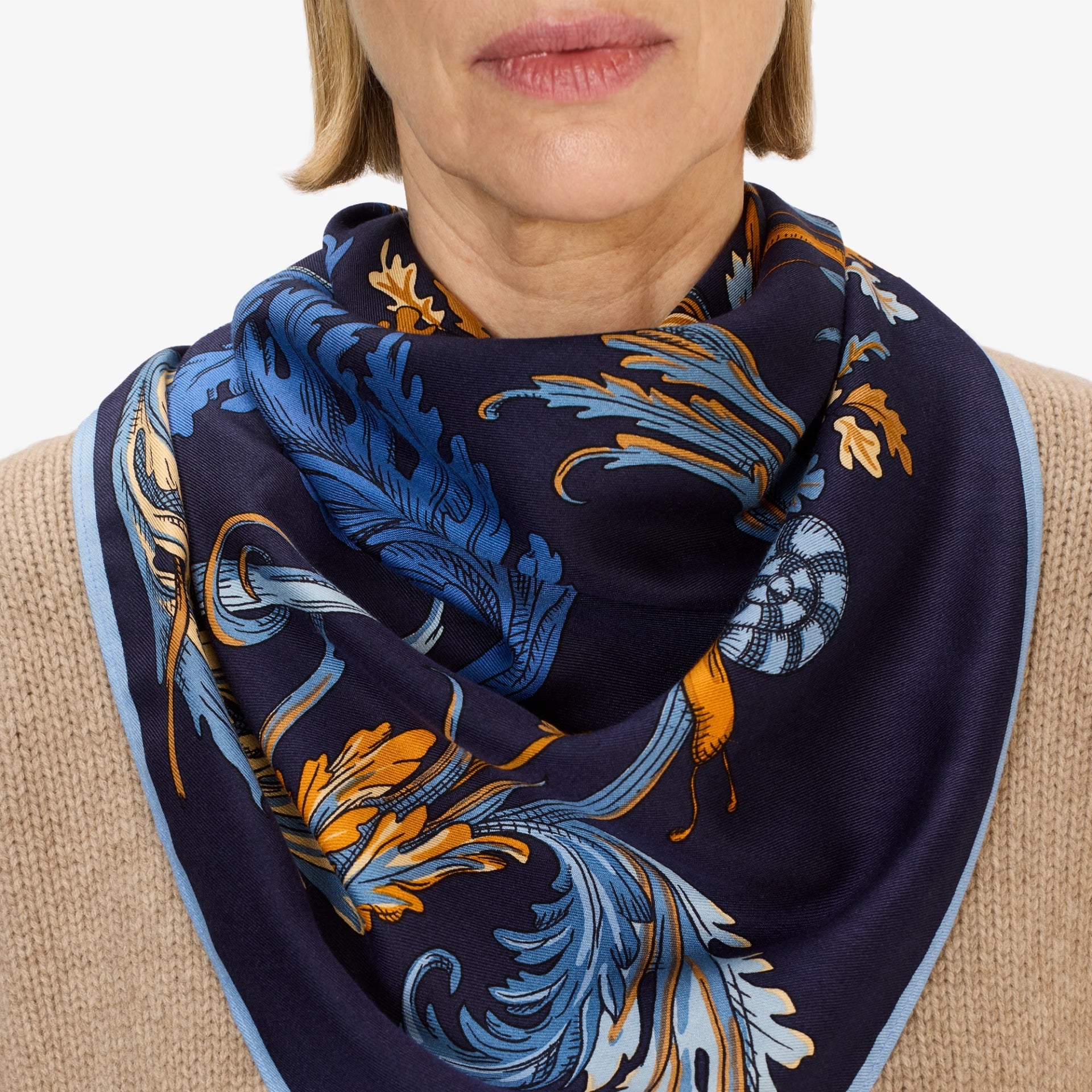 Square 100 Rococo navy scarf