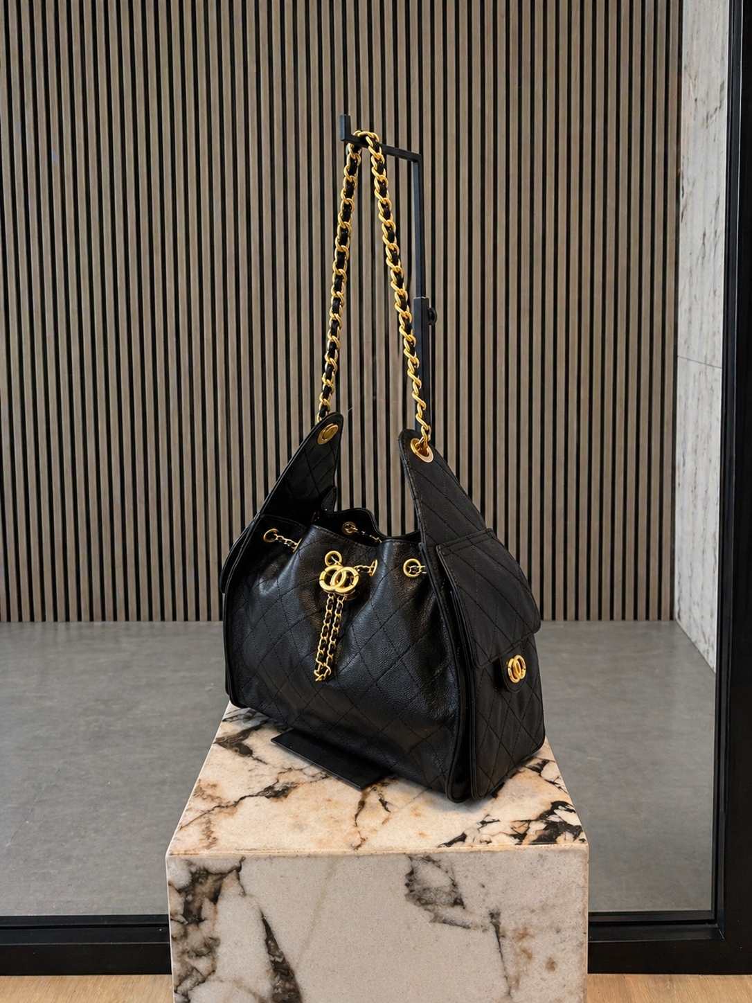 Luxury Quilted Black Leather Shoulder Bag With Gold Chain Strap