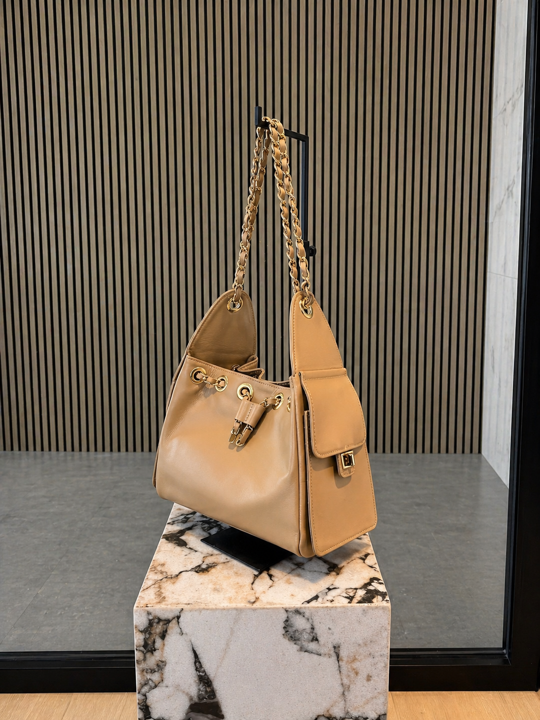Beige Leather Shoulder Bag With Gold Chain Strap