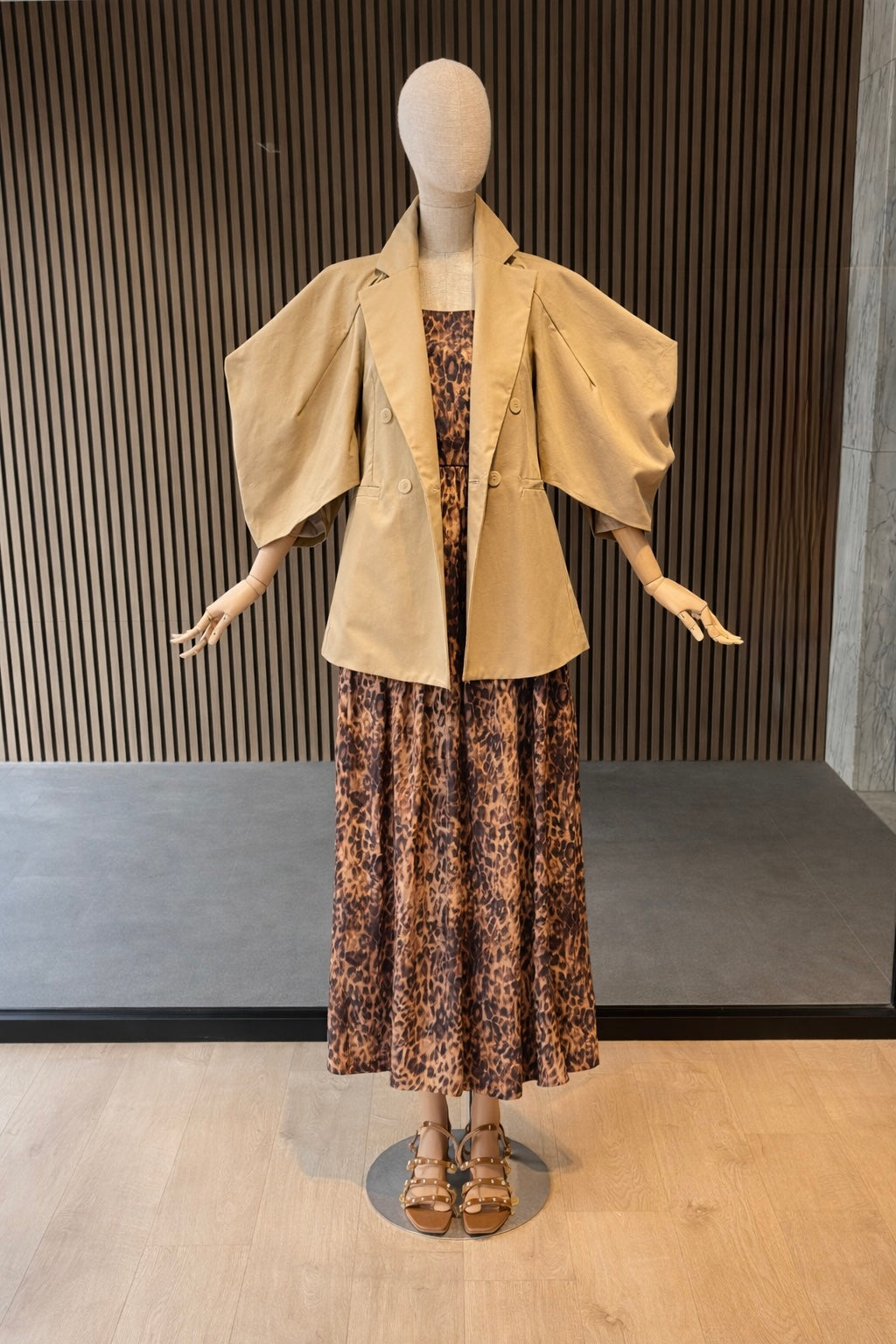 Relaxed Fit Beige Statement Blazer with Puff Sleeves - Elegant Tailored Jacket