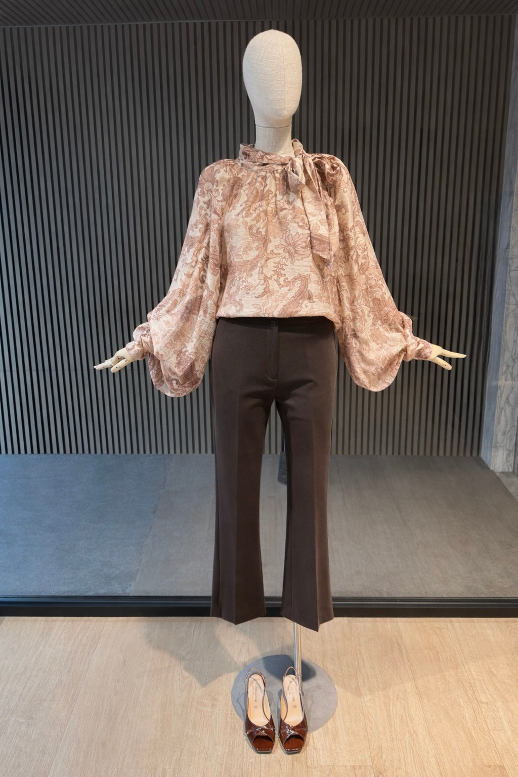 Relaxed Fit Romantic Paisley Bow Blouse - Vintage Floral Balloon Sleeve Top