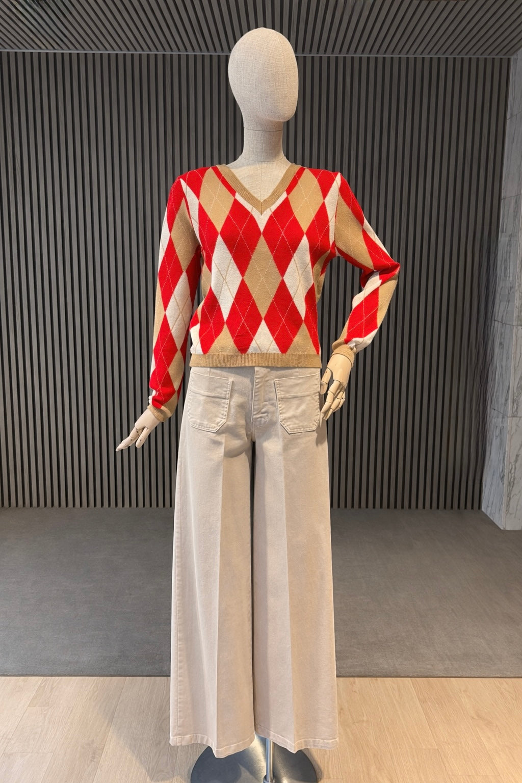 Red & Beige Argyle V-Neck Knit Sweater - Soft Luxury Jumper