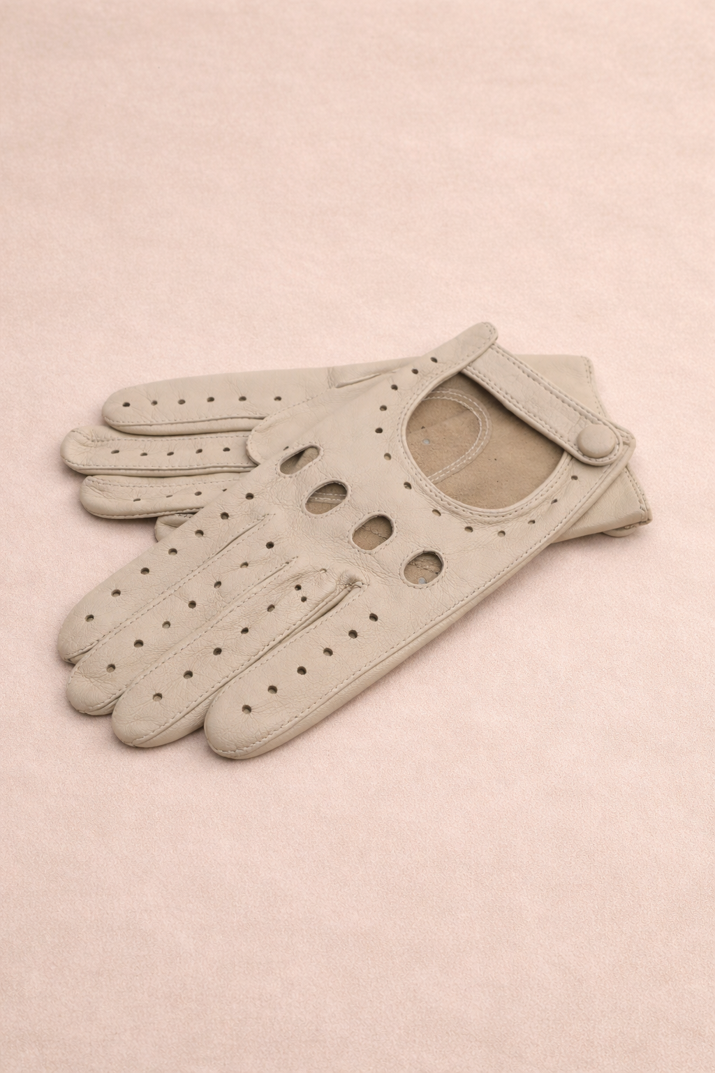 Messina Women's cream leather driving gloves