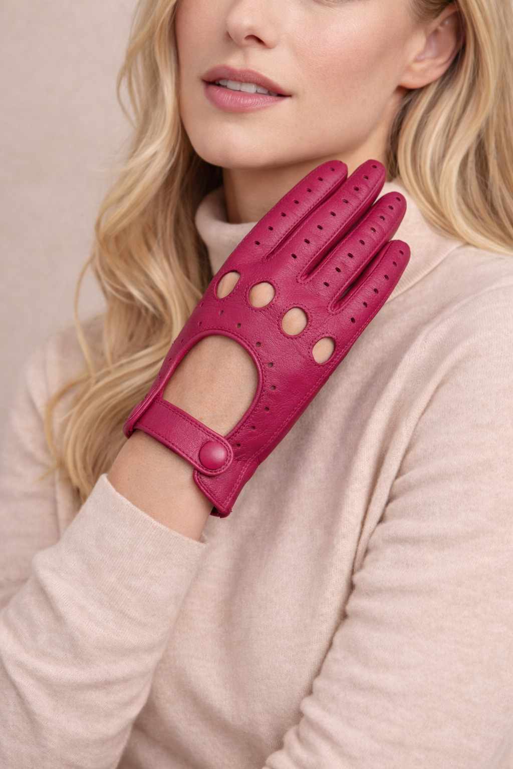 Messina Women's hot pink leather driving gloves