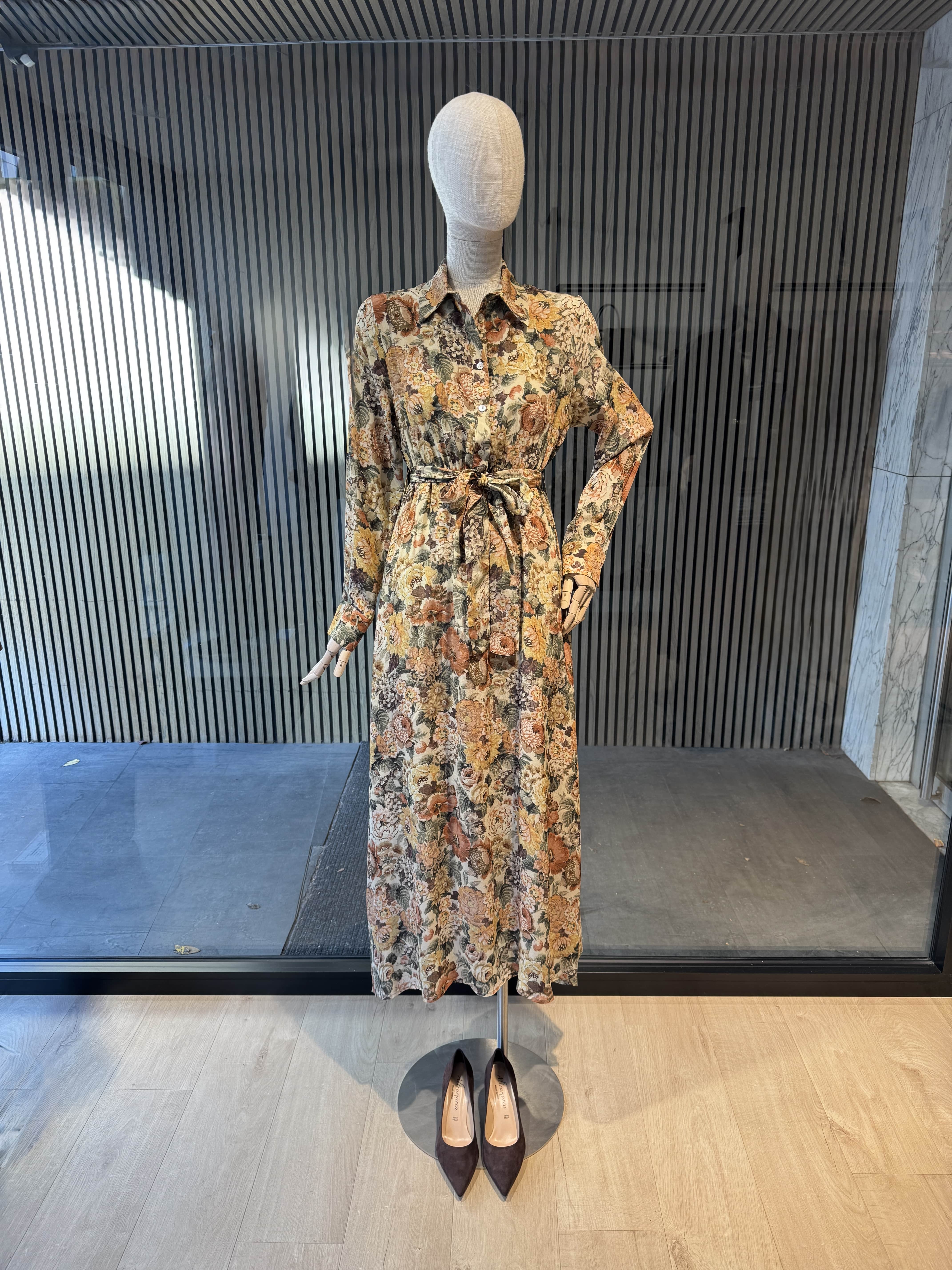 Long floral dress with a belt