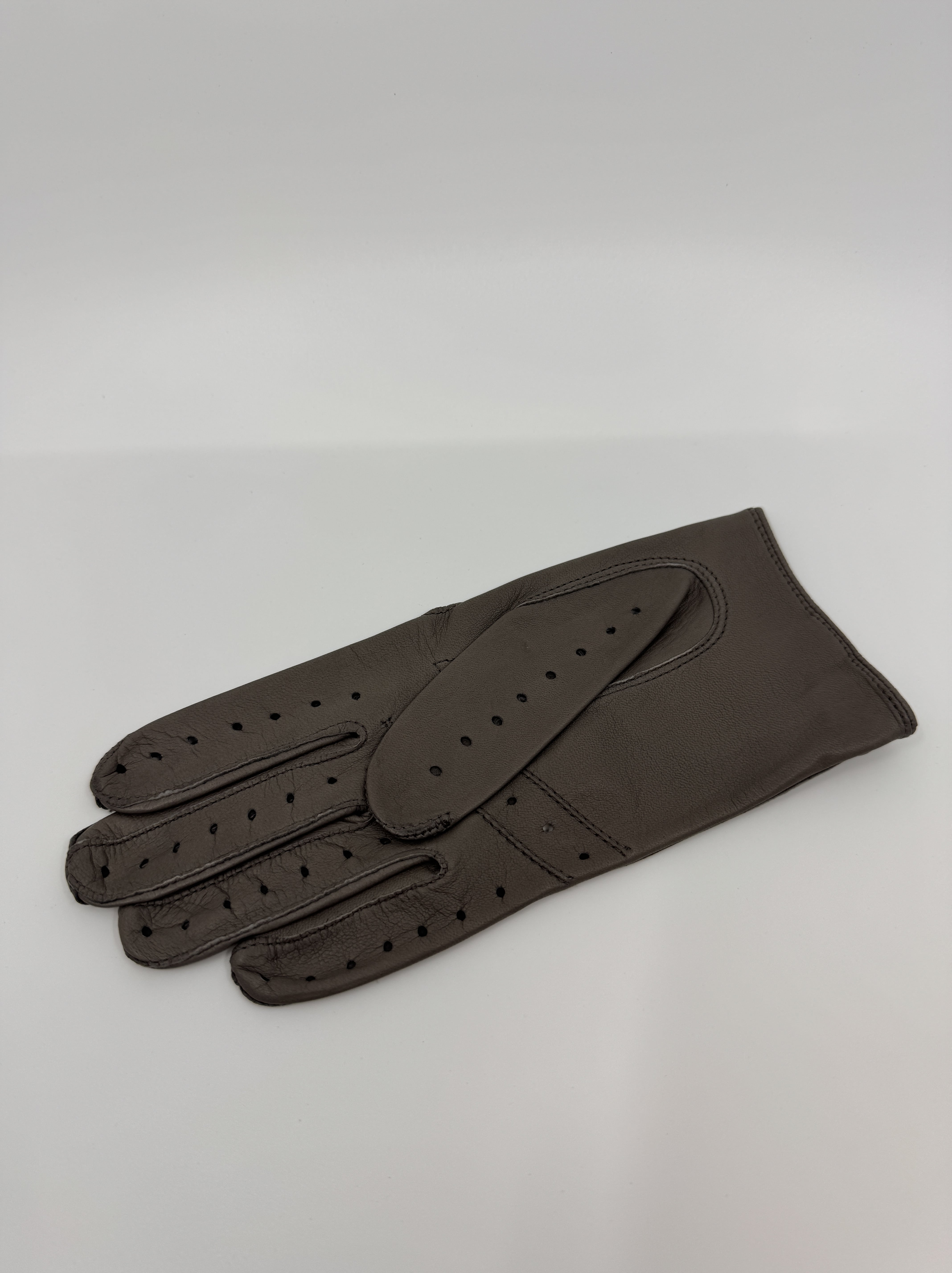 Messina Women's light grey leather driving gloves