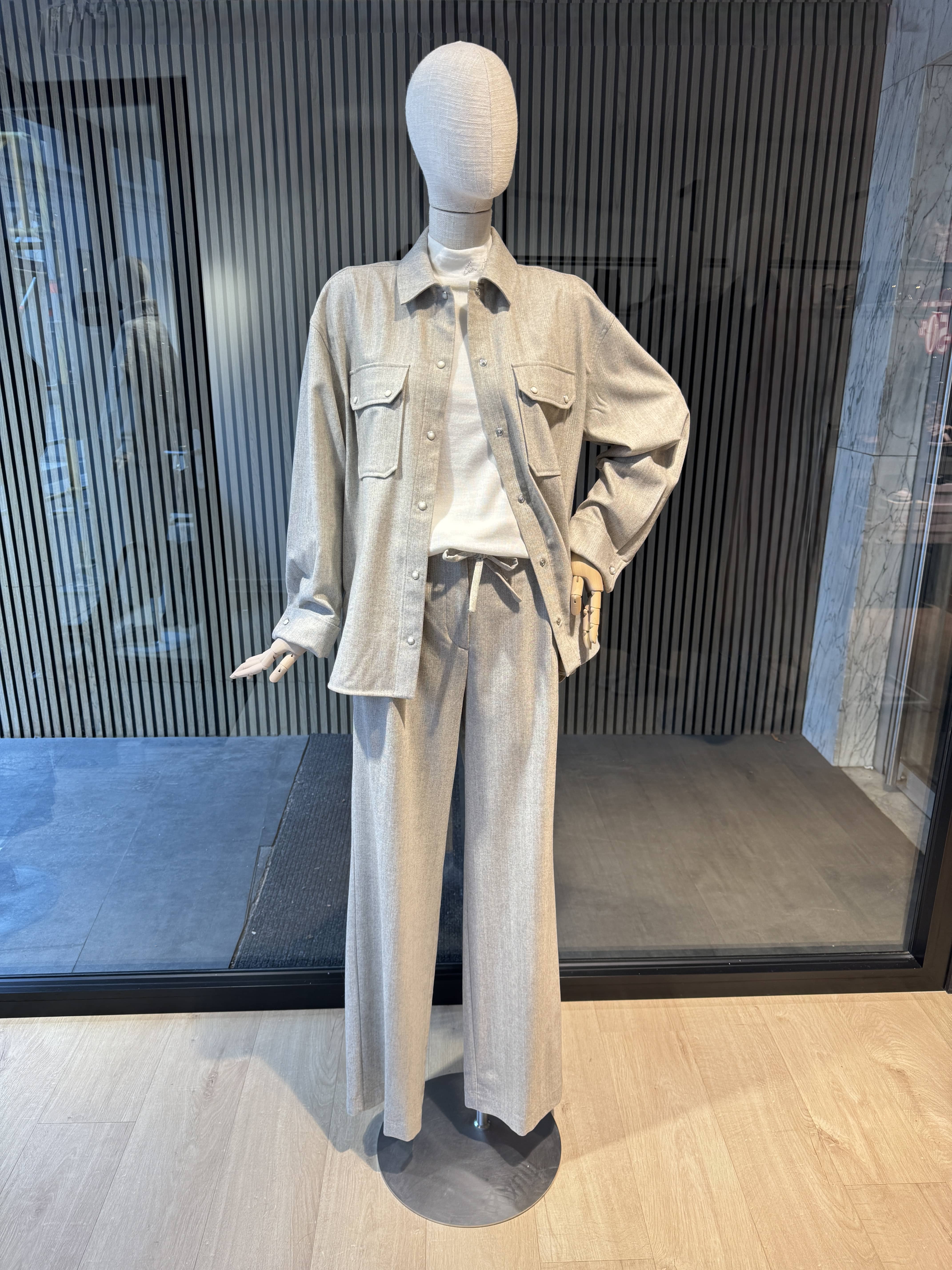 Relaxed fit trousers