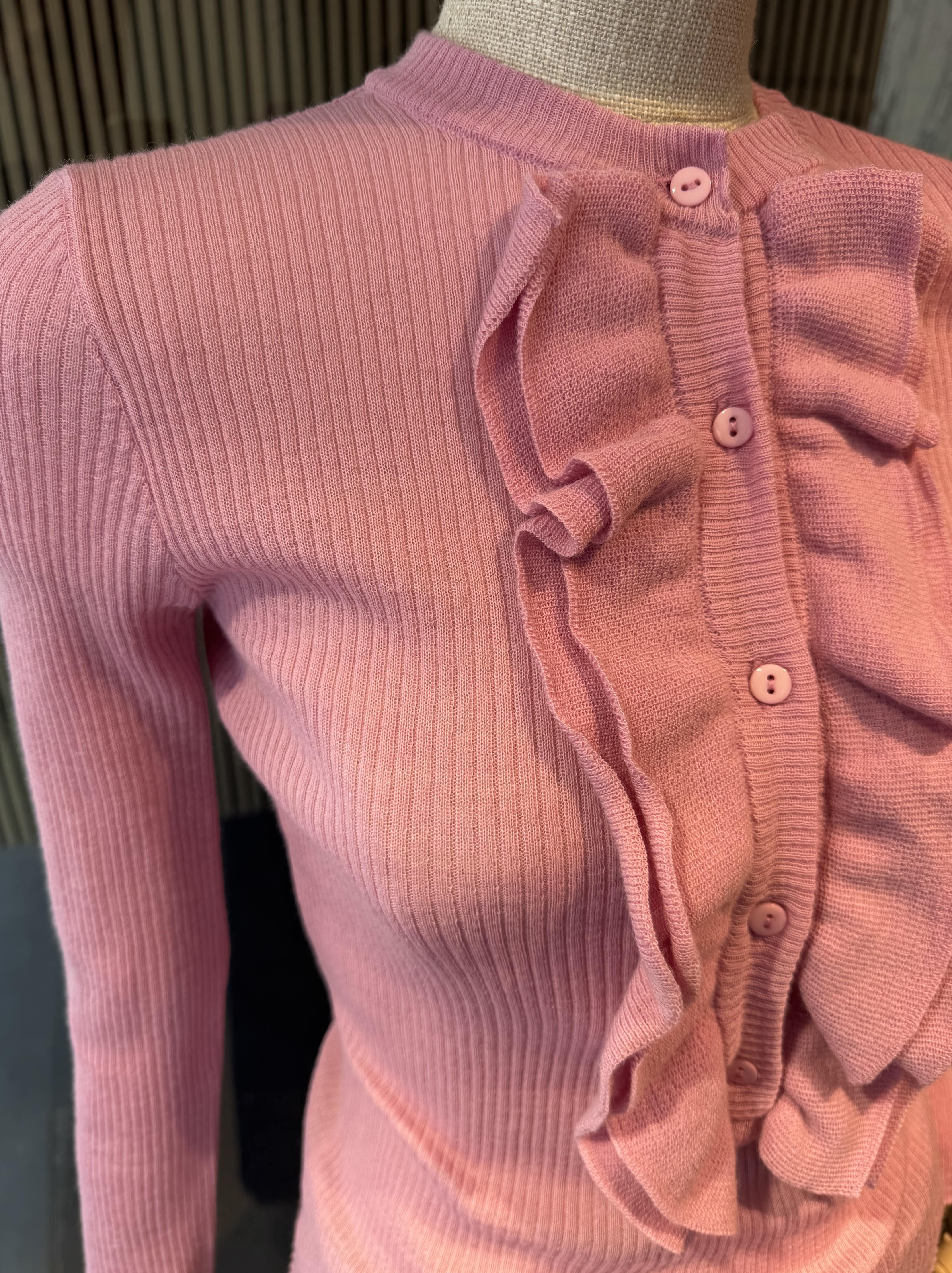 Ruffle ribbed knit top