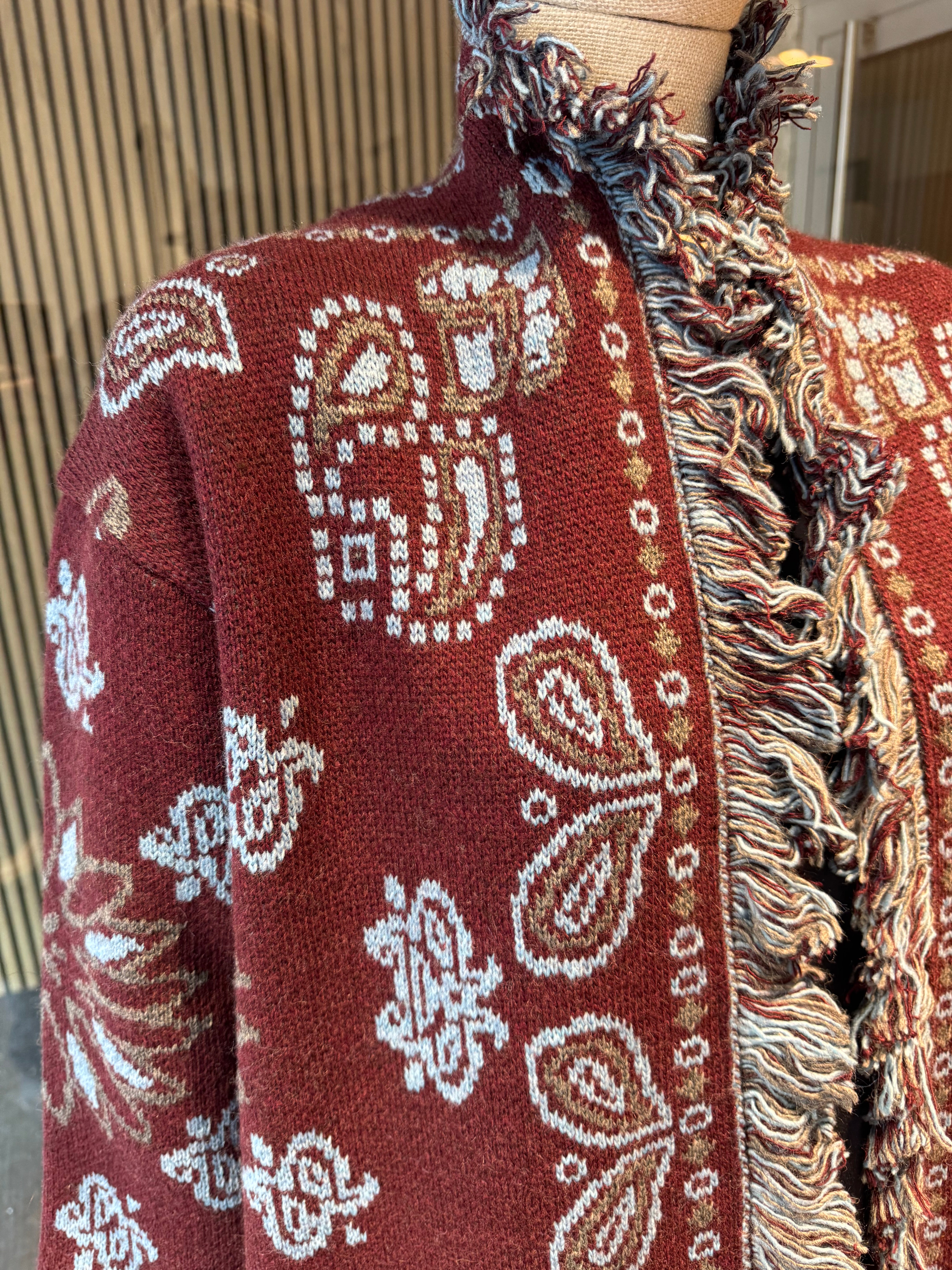 Cardigan in paisley print