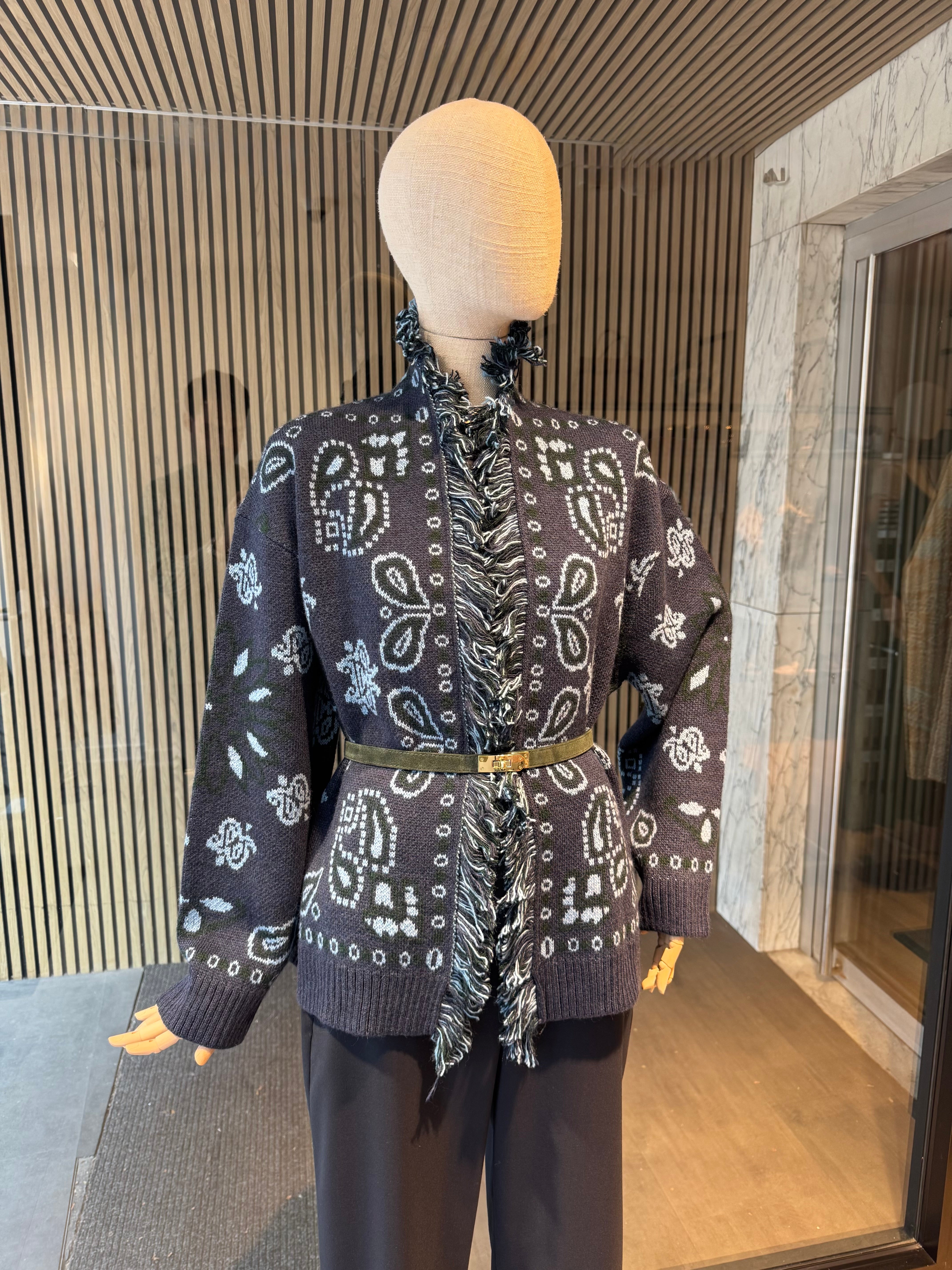 Cardigan in paisley print