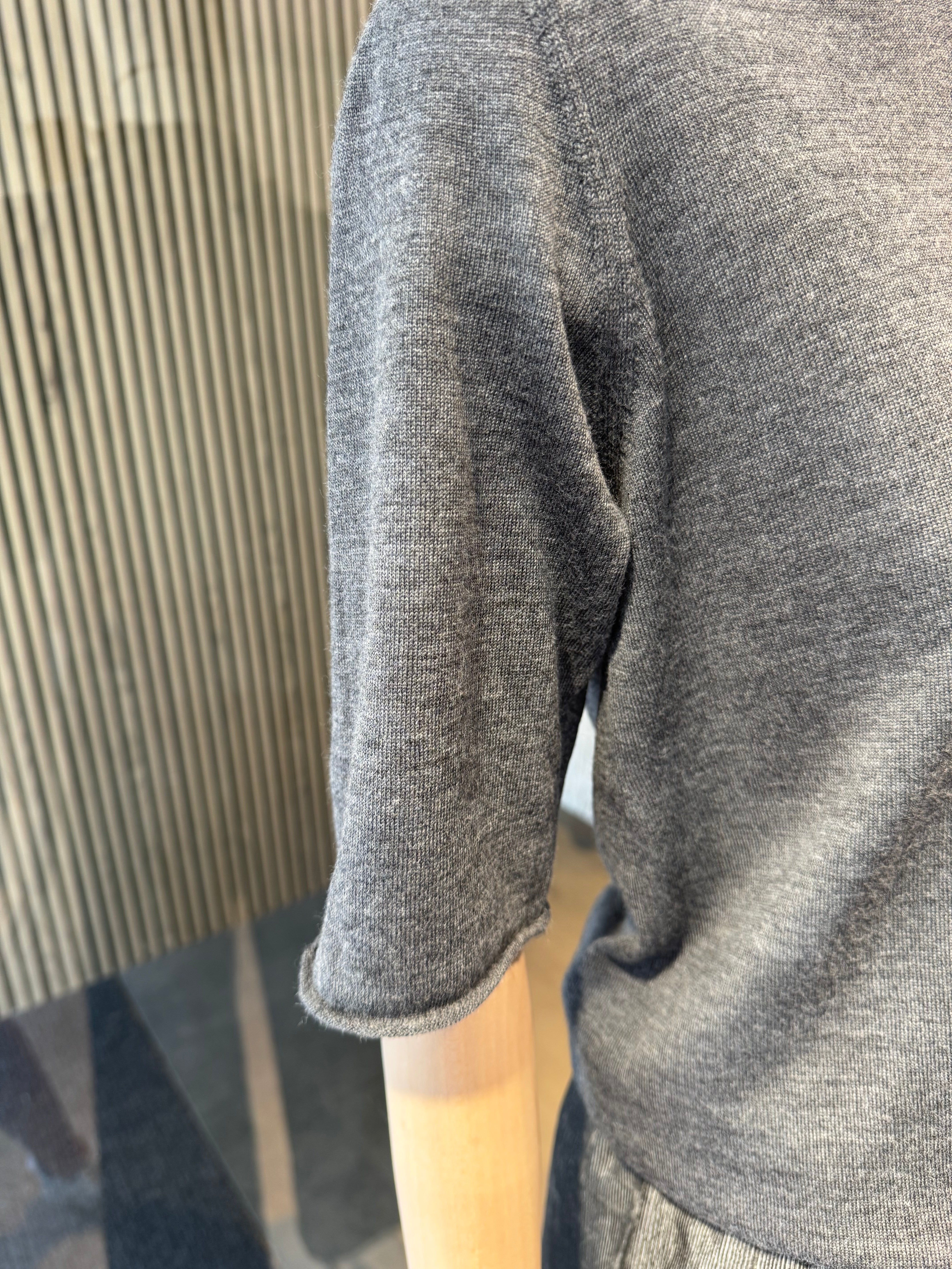 Short sleeves knit top