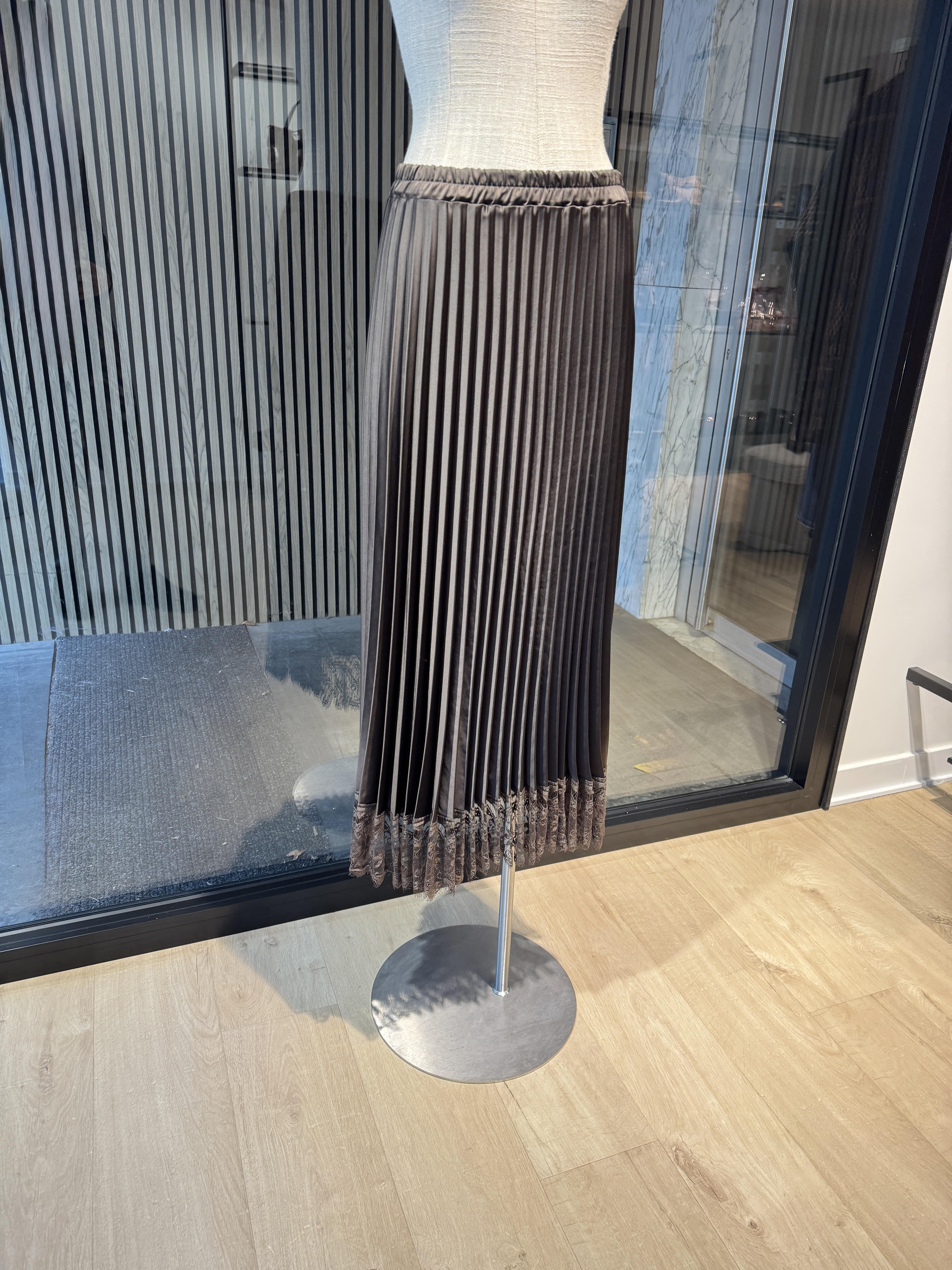 Long brown pleated skirt with lace