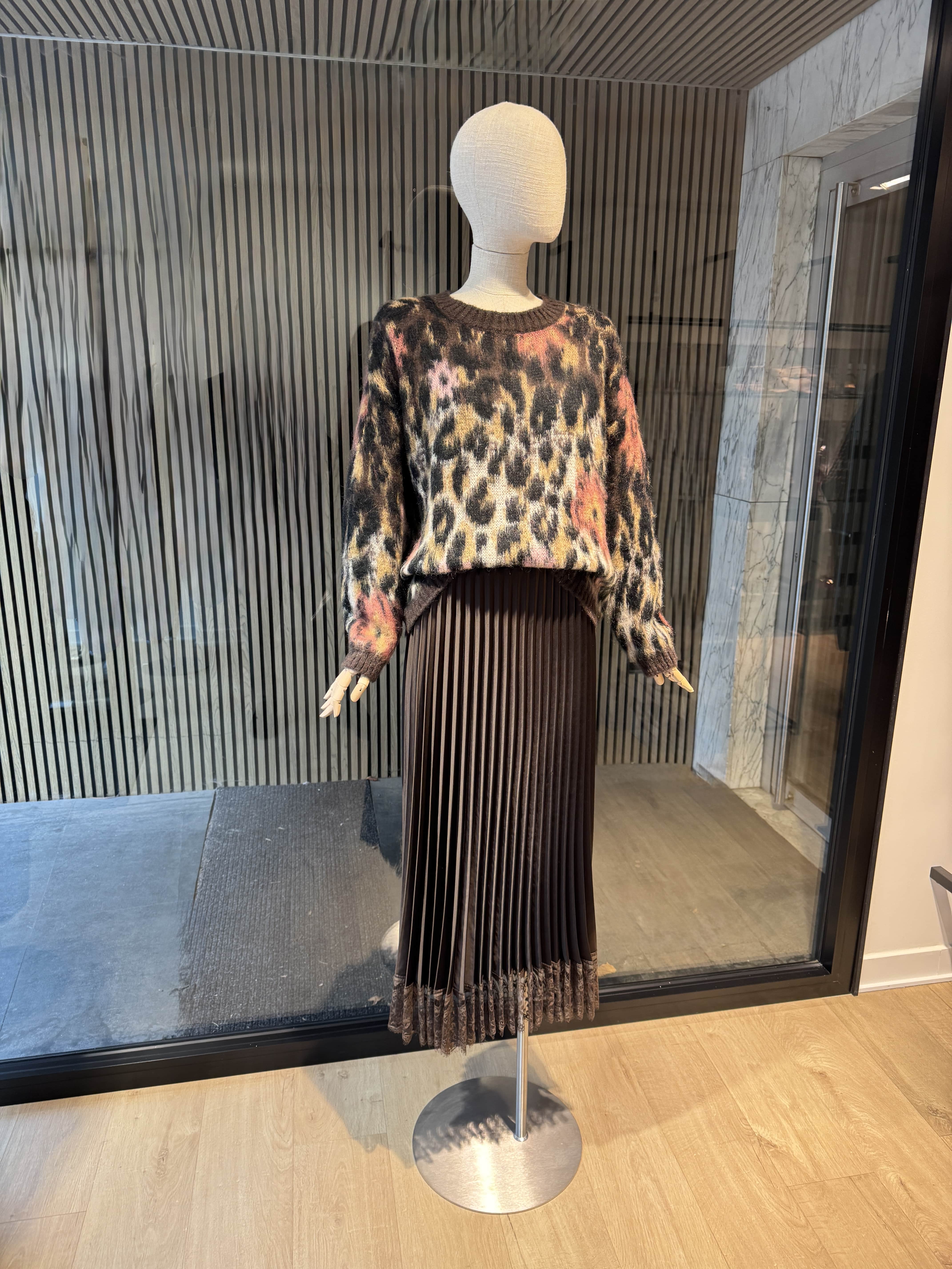 Relaxed fit brown printed sweater