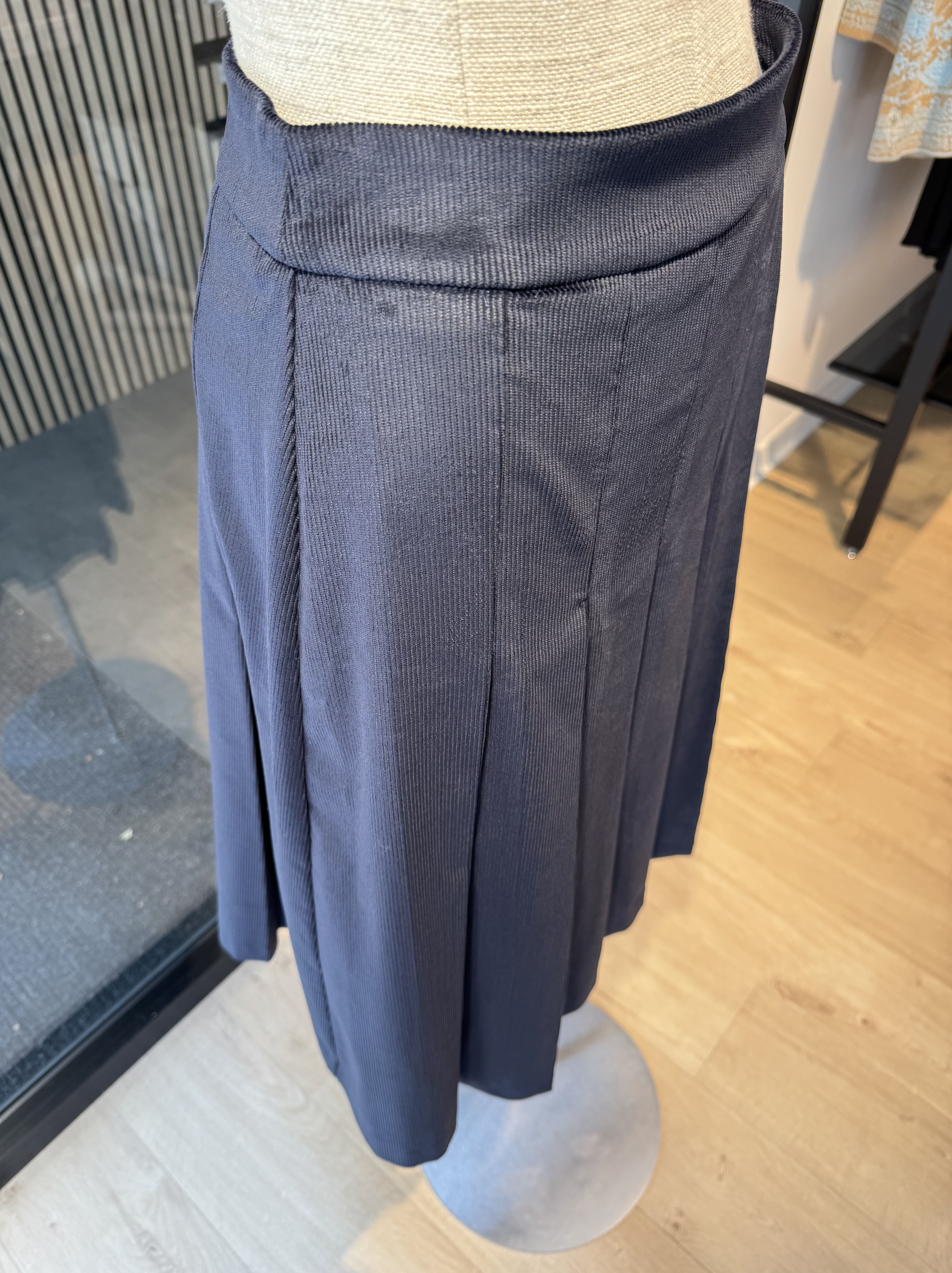 Corduroy skirt