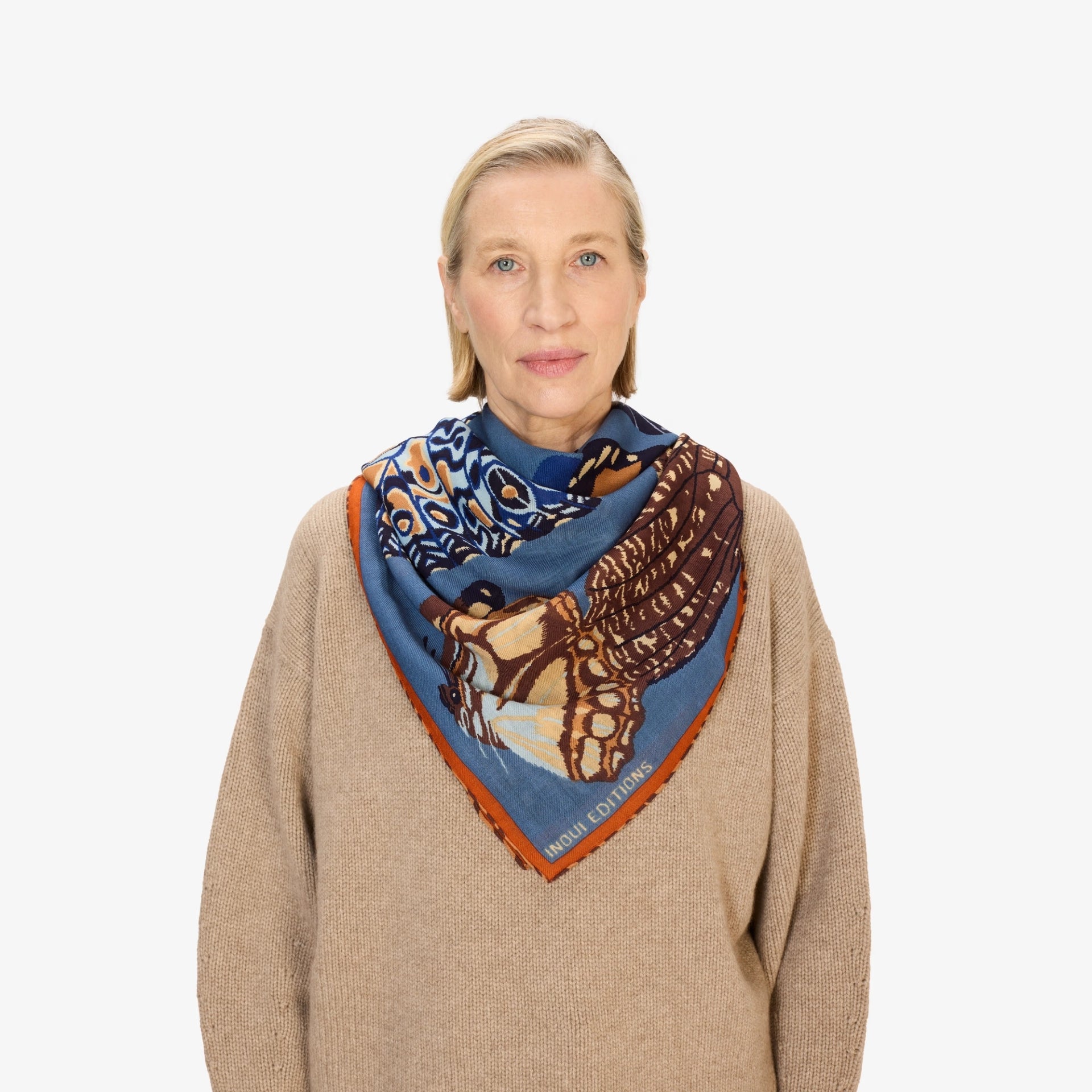 Square 130 Papillons wool blue scarf