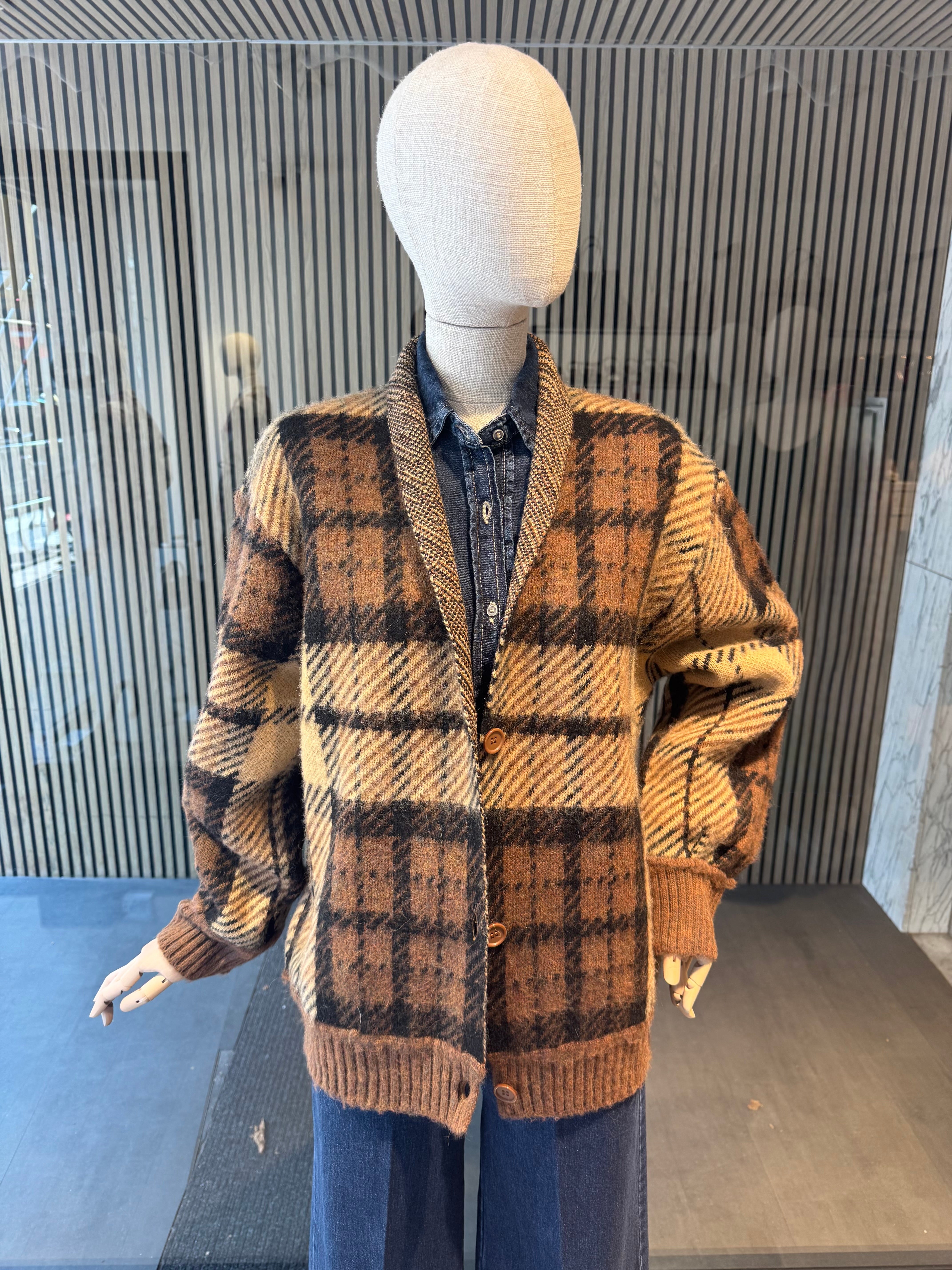 Relaxed check cardigan with buttons