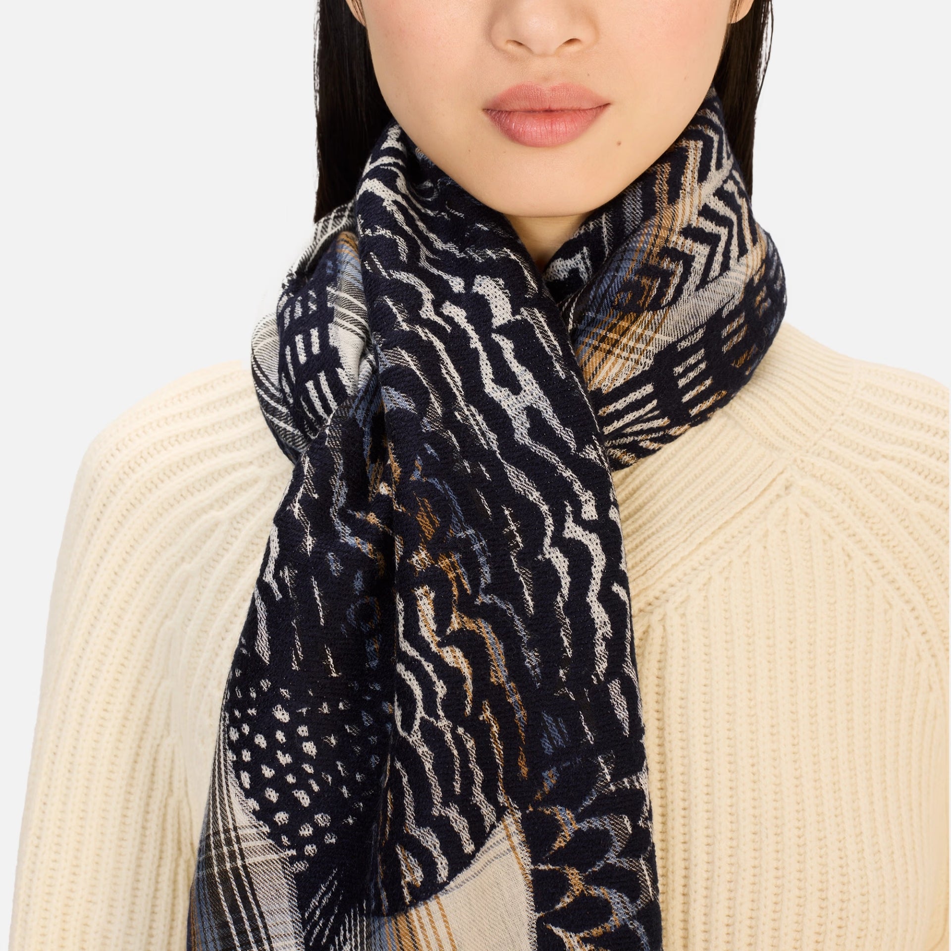 Scarf 70 3D effect beige scarf