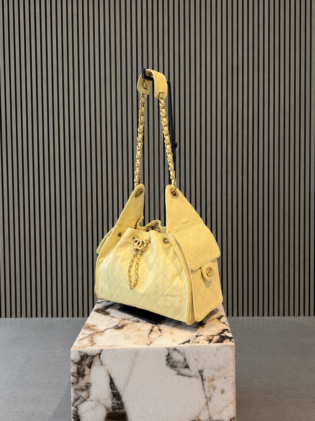 Luxury Quilted Yellow Leather Shoulder Bag With Gold Chain Strap