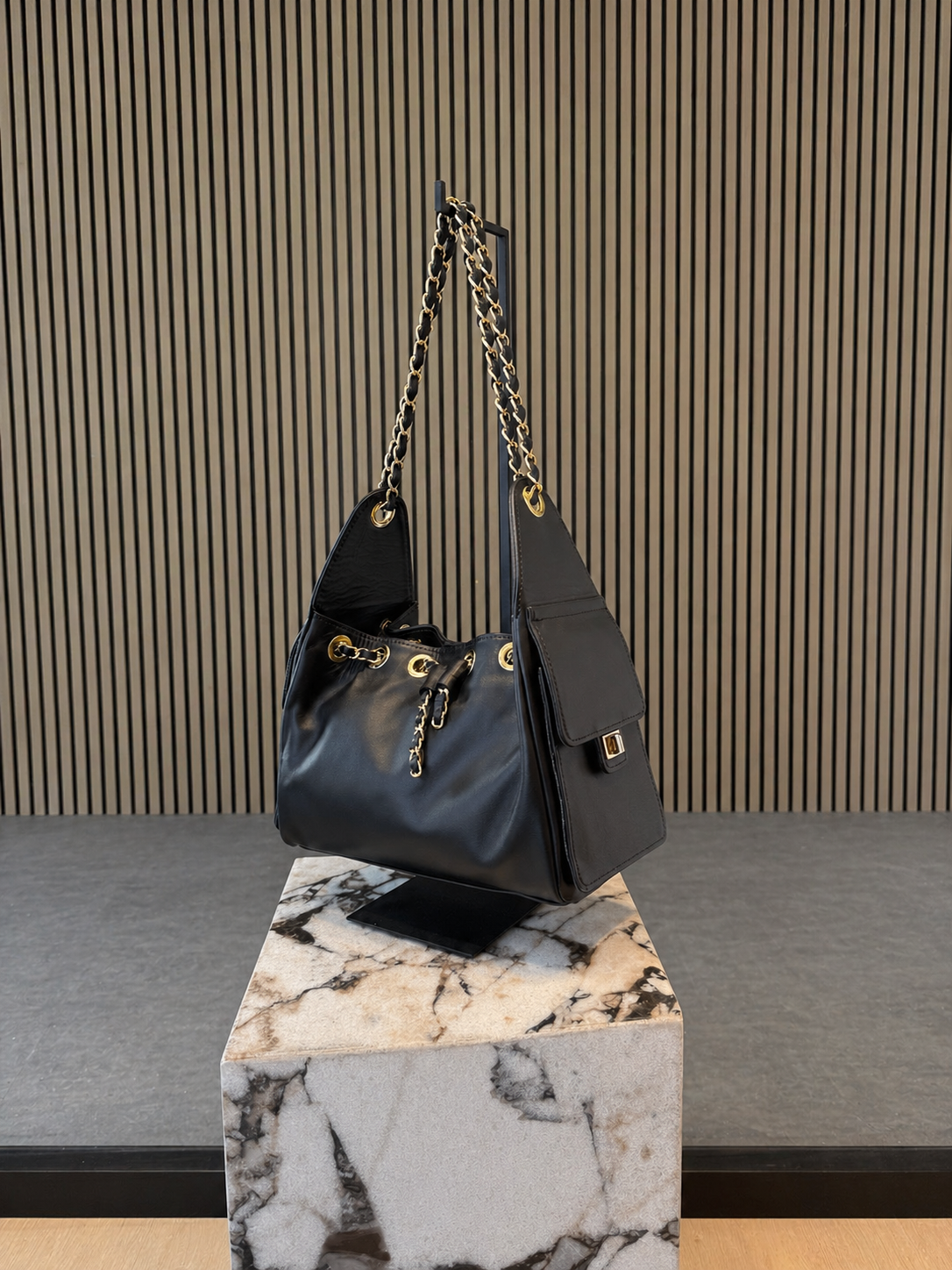 Black Leather Shoulder Bag With Gold Chain Strap