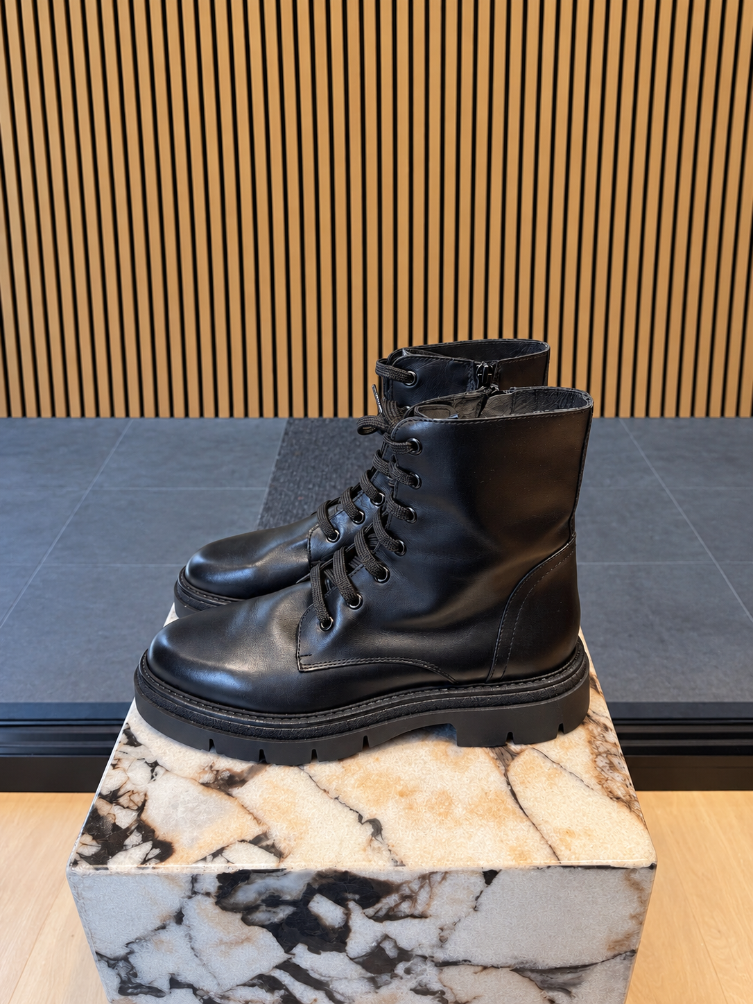 Women's Black Lace-Up Leather Ankle Boots With Chunky Lug Sole