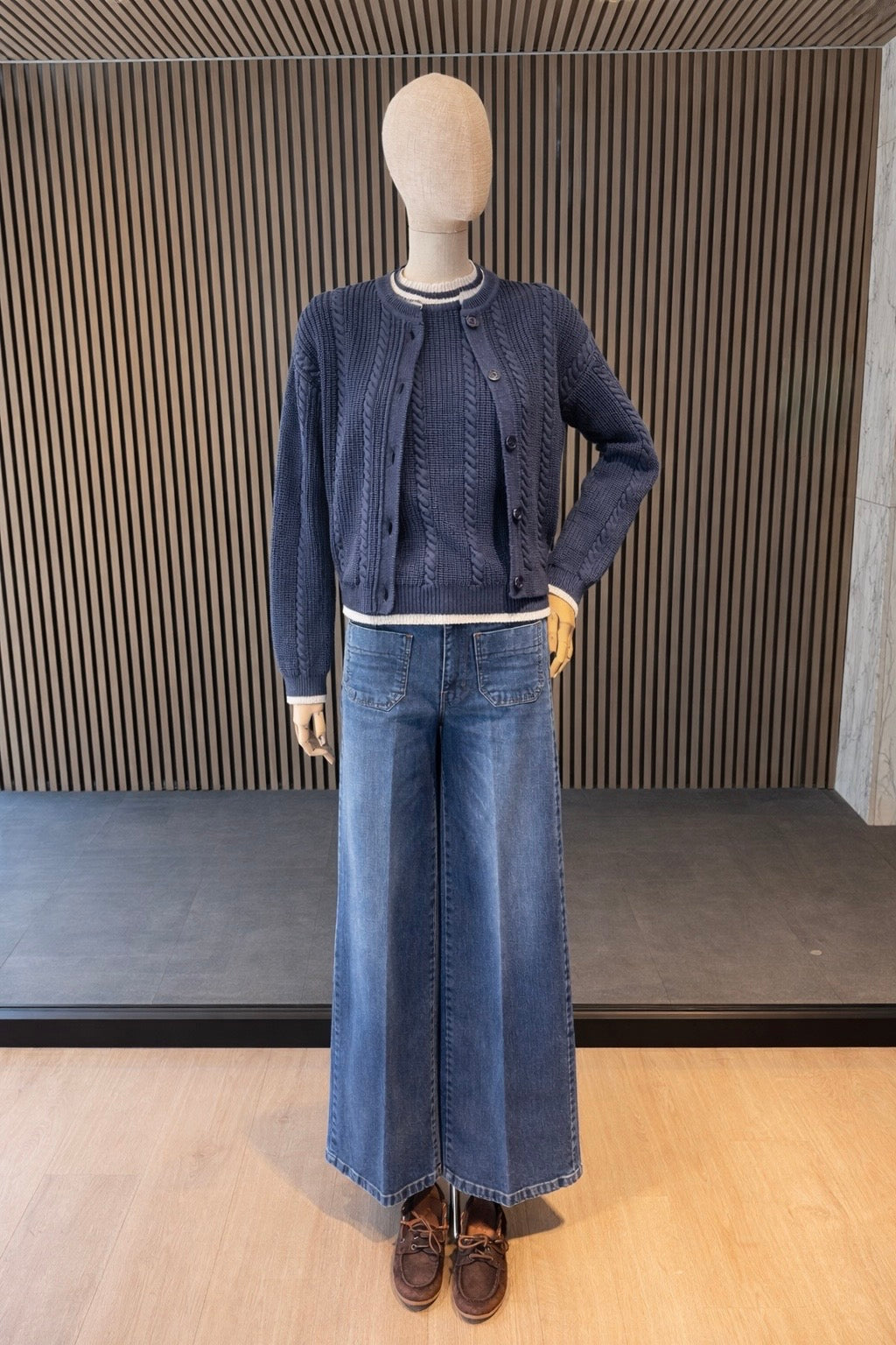 Navy Cable Knit Short Sleeve Sweater With White Trim