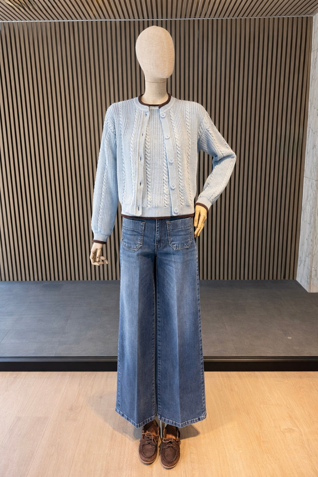 Light Blue Cable Knit Short Sleeve Sweater With Brown Trim