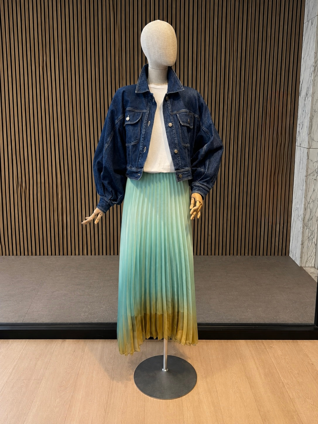 Women's Mint Green Ombre Pleated Maxi Skirt - Elegant Gradient Chiffon Skirt