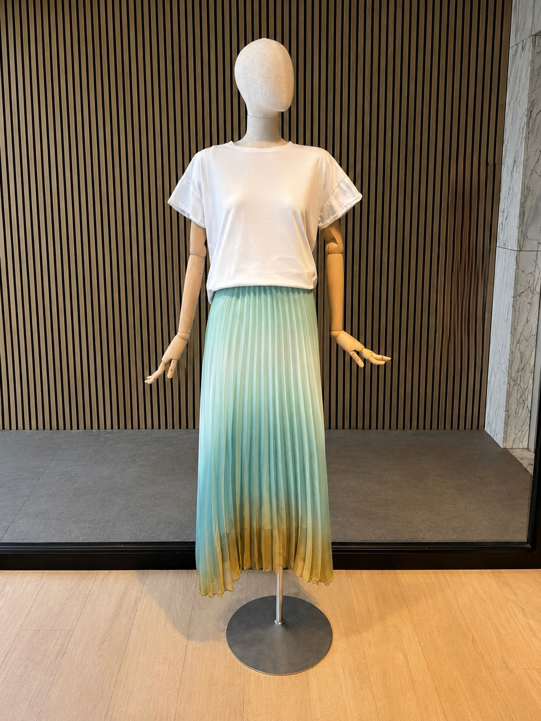 Women's Mint Green Ombre Pleated Maxi Skirt - Elegant Gradient Chiffon Skirt