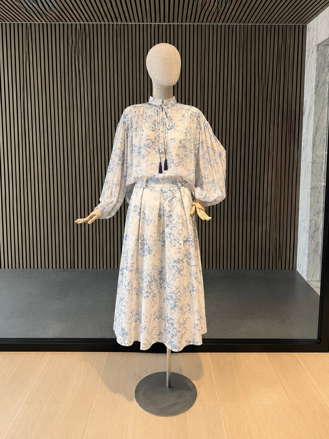 Blue Floral Toile Print A-Line Midi Skirt - Elegant High-Waist Skirt