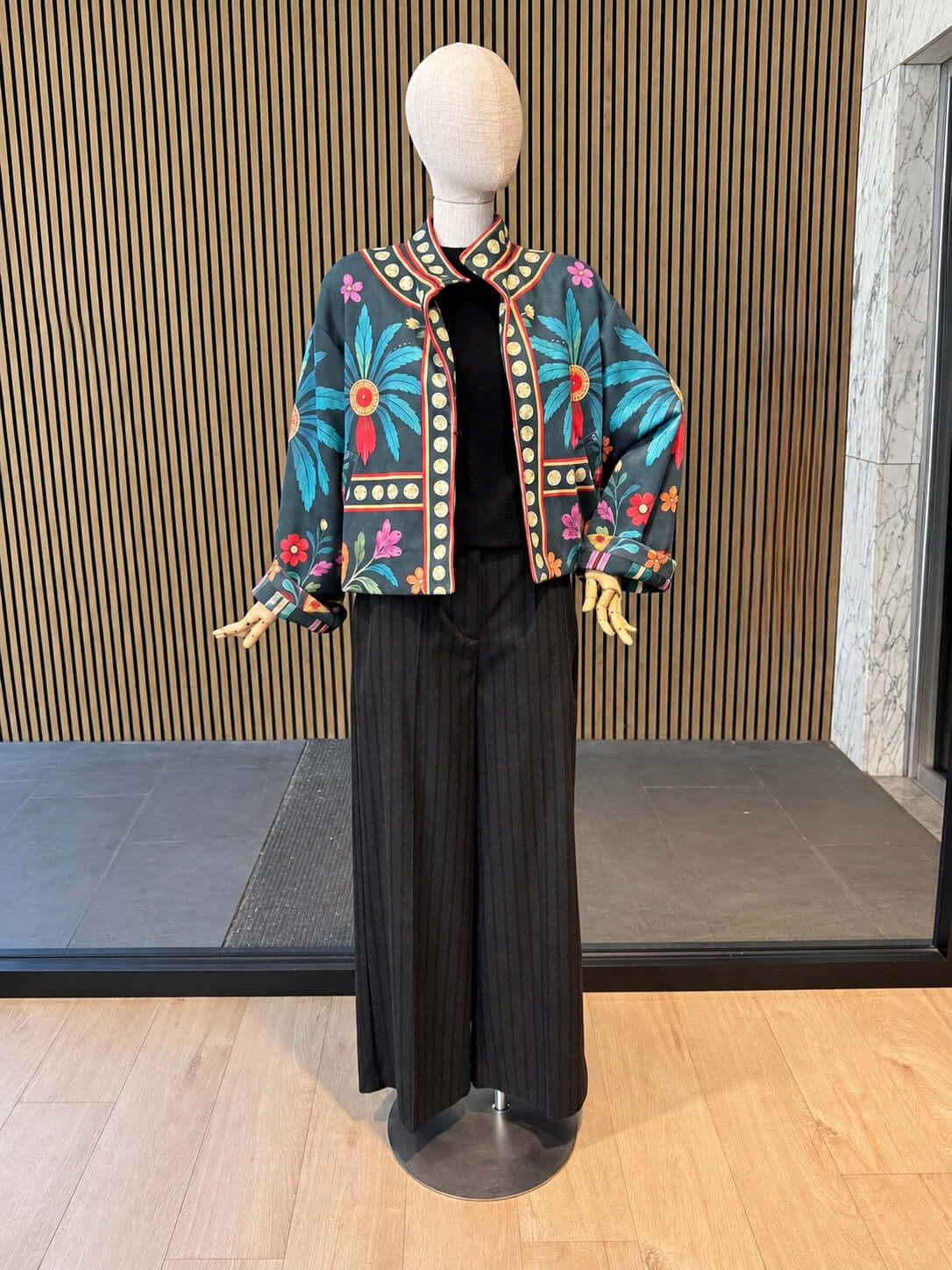 Relaxed Fit Floral Print Cropped Jacket With Mandarin Collar