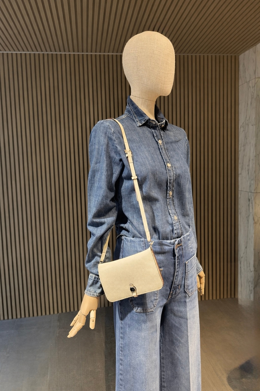Luxe Cream Leather Modular Crossbody Bag - Detachable Wallet & Adjustable Strap