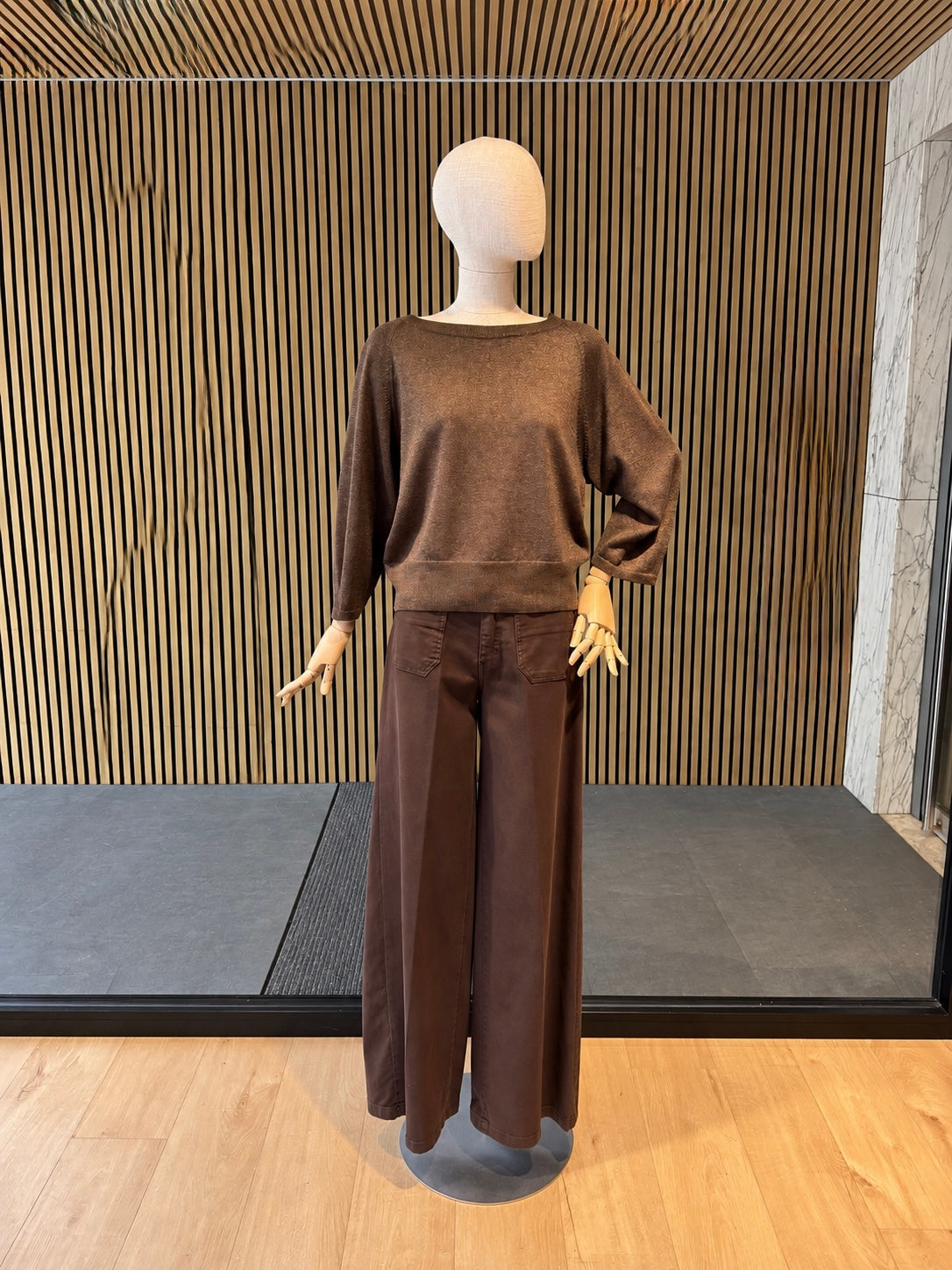 Relaxed Fit Brown Lightweight Knit Sweater With Gold Shimmer