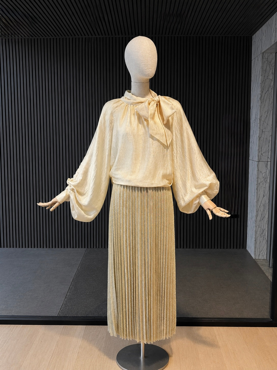 Champagne Relaxed Fit Bow Neck Balloon Sleeve Blouse