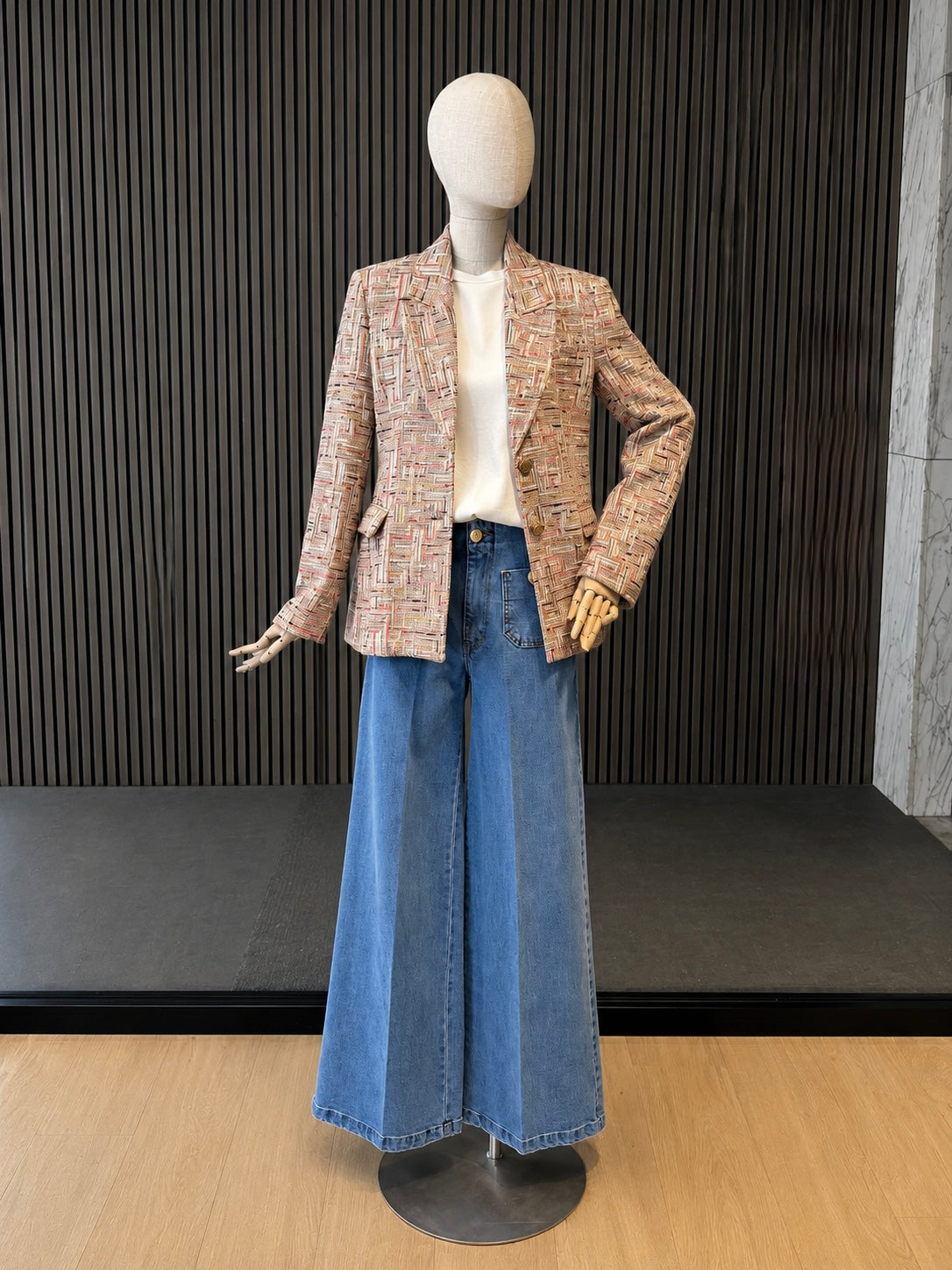 Light Blue High-Waisted Wide-Leg Jeans With Front Pockets