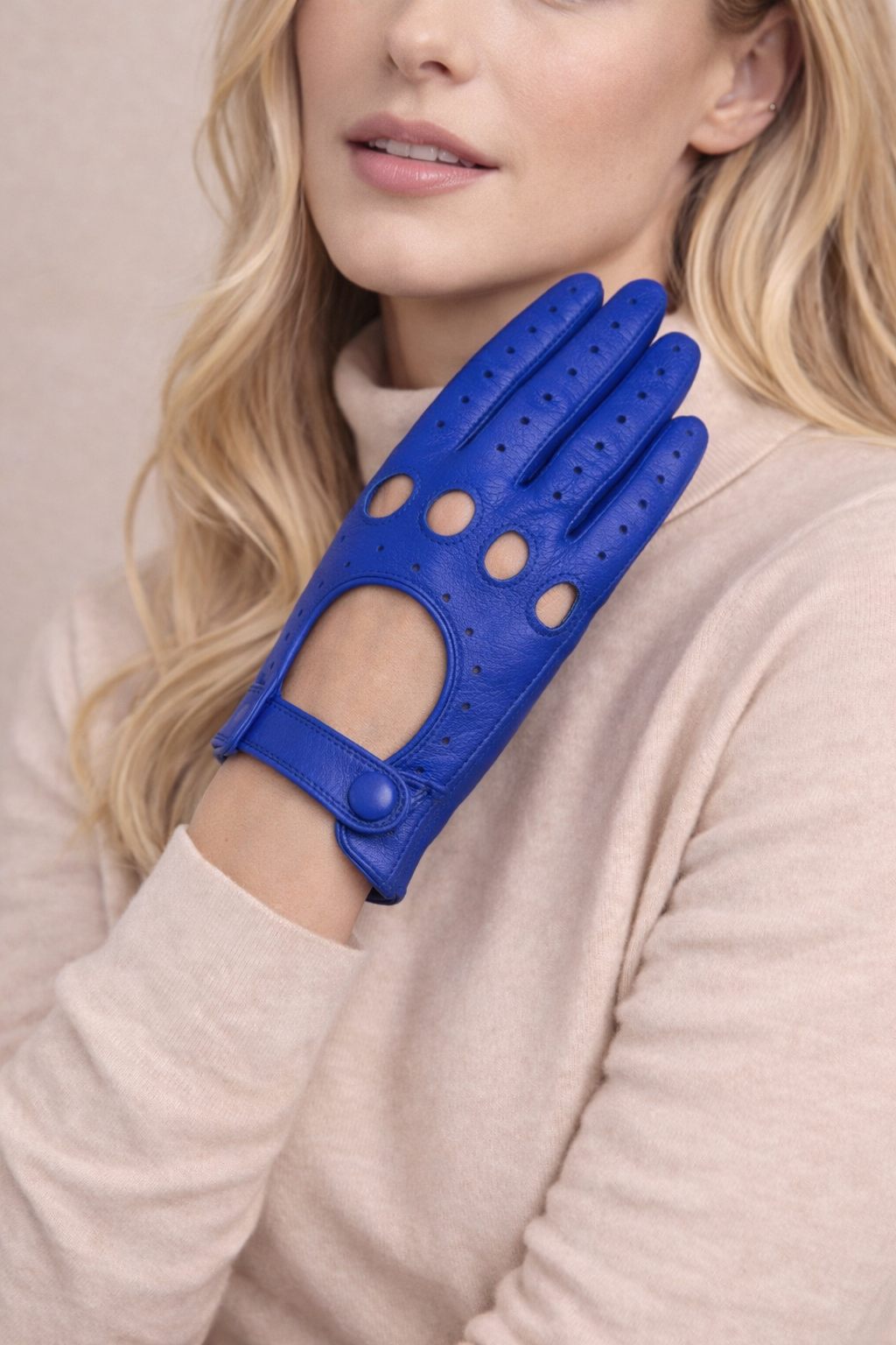 Messina Women's royal blue leather driving gloves