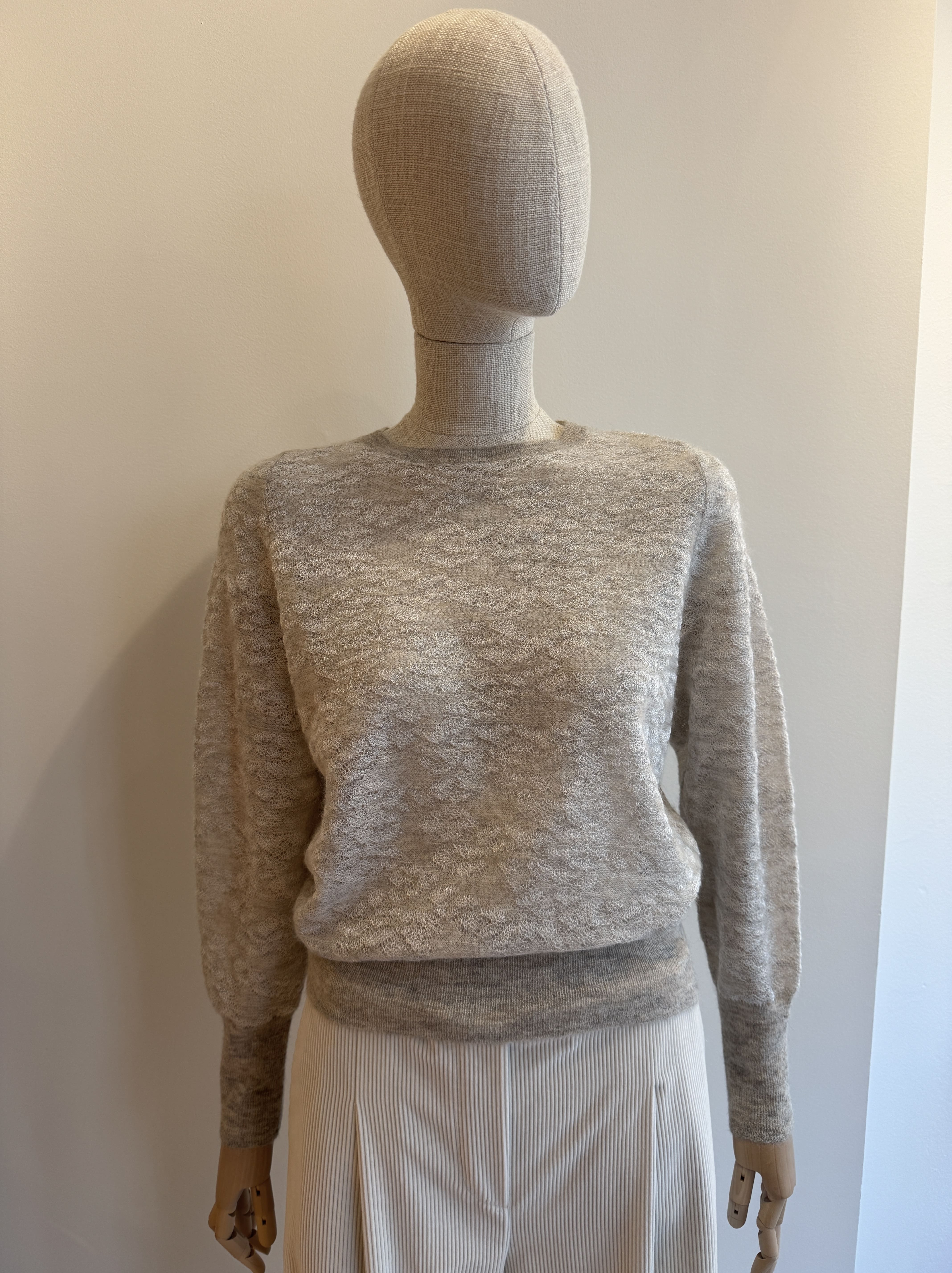 Beige light weigh textured knitwear