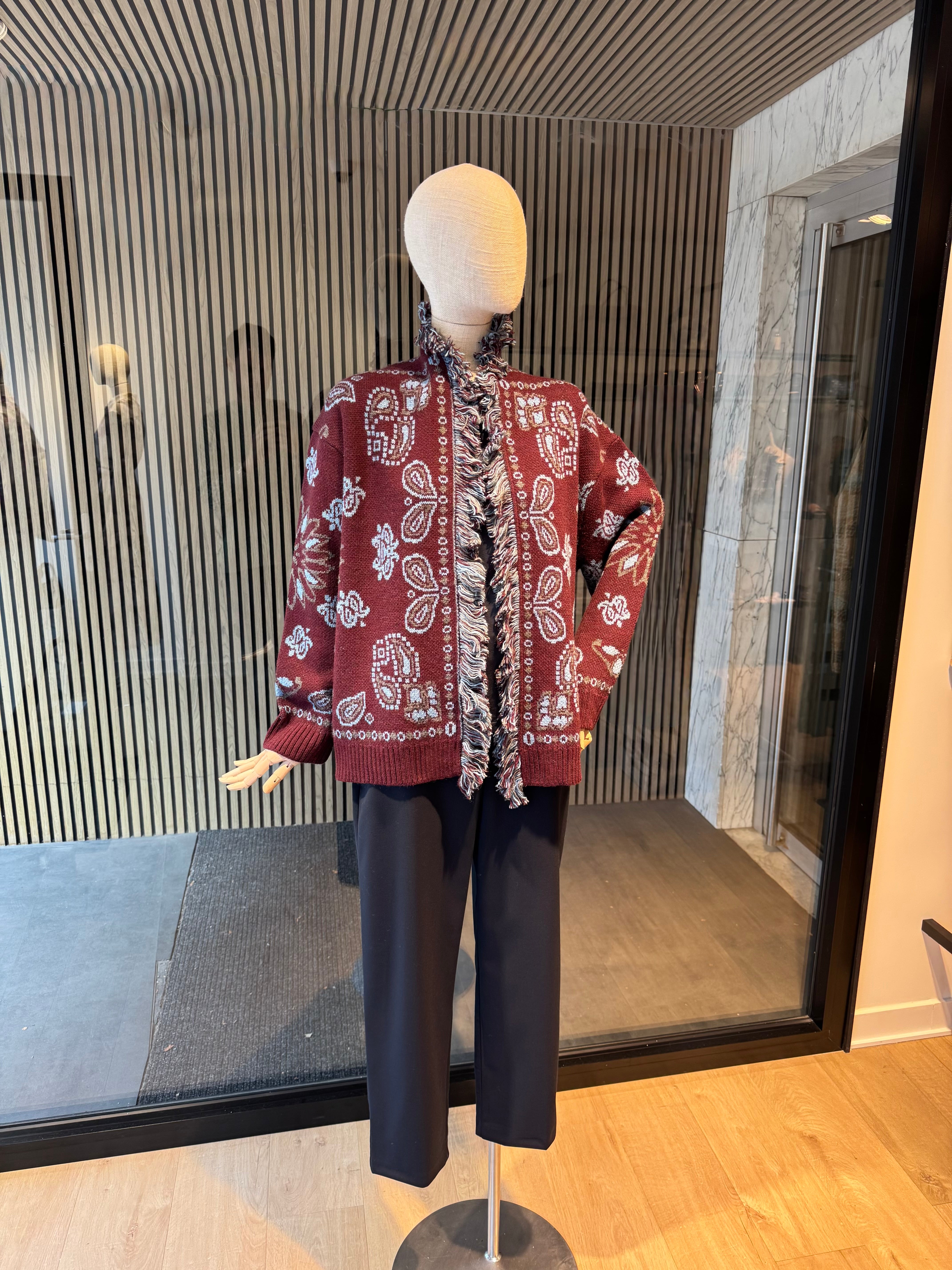 Cardigan in paisley print