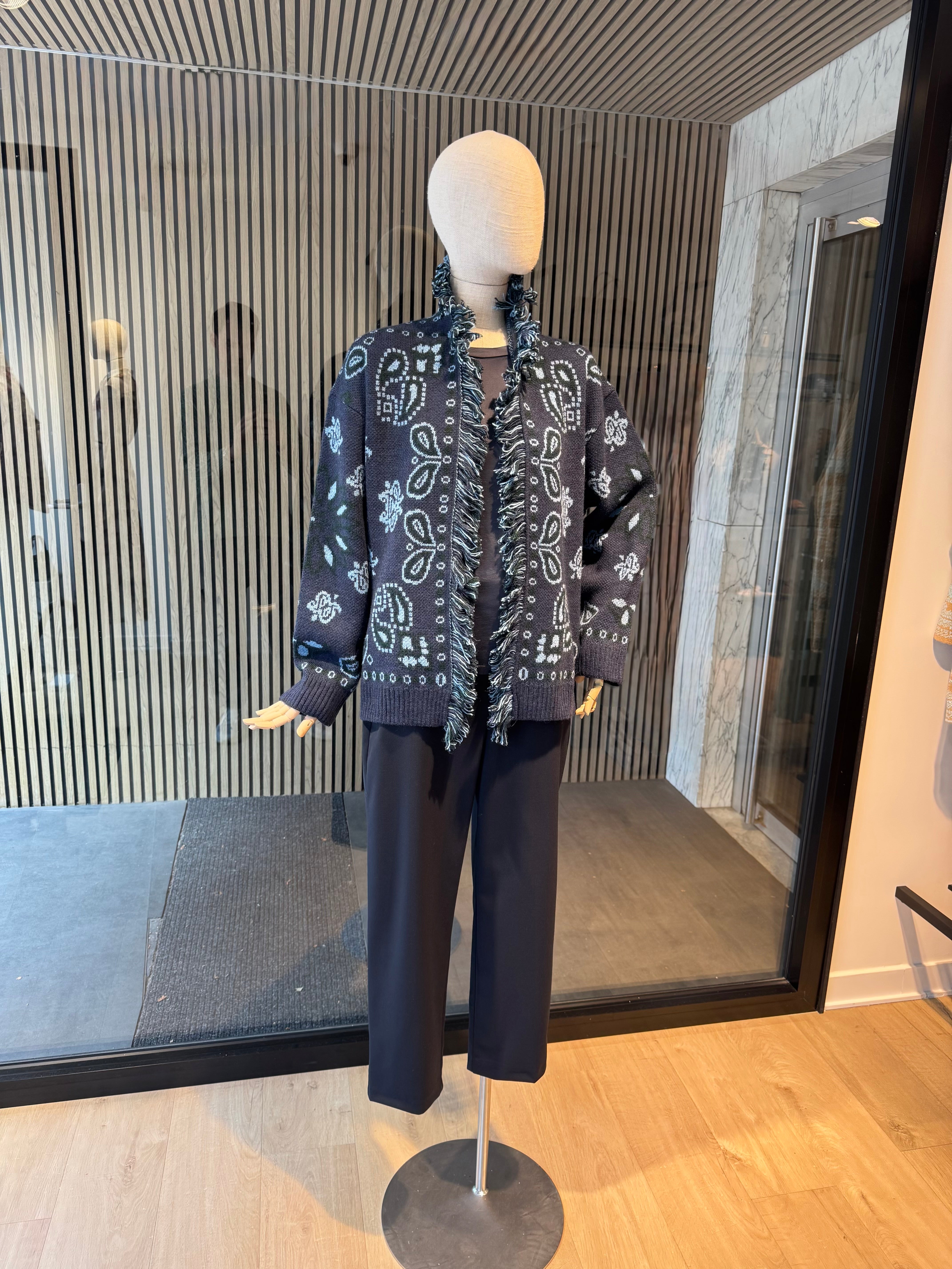 Cardigan in paisley print