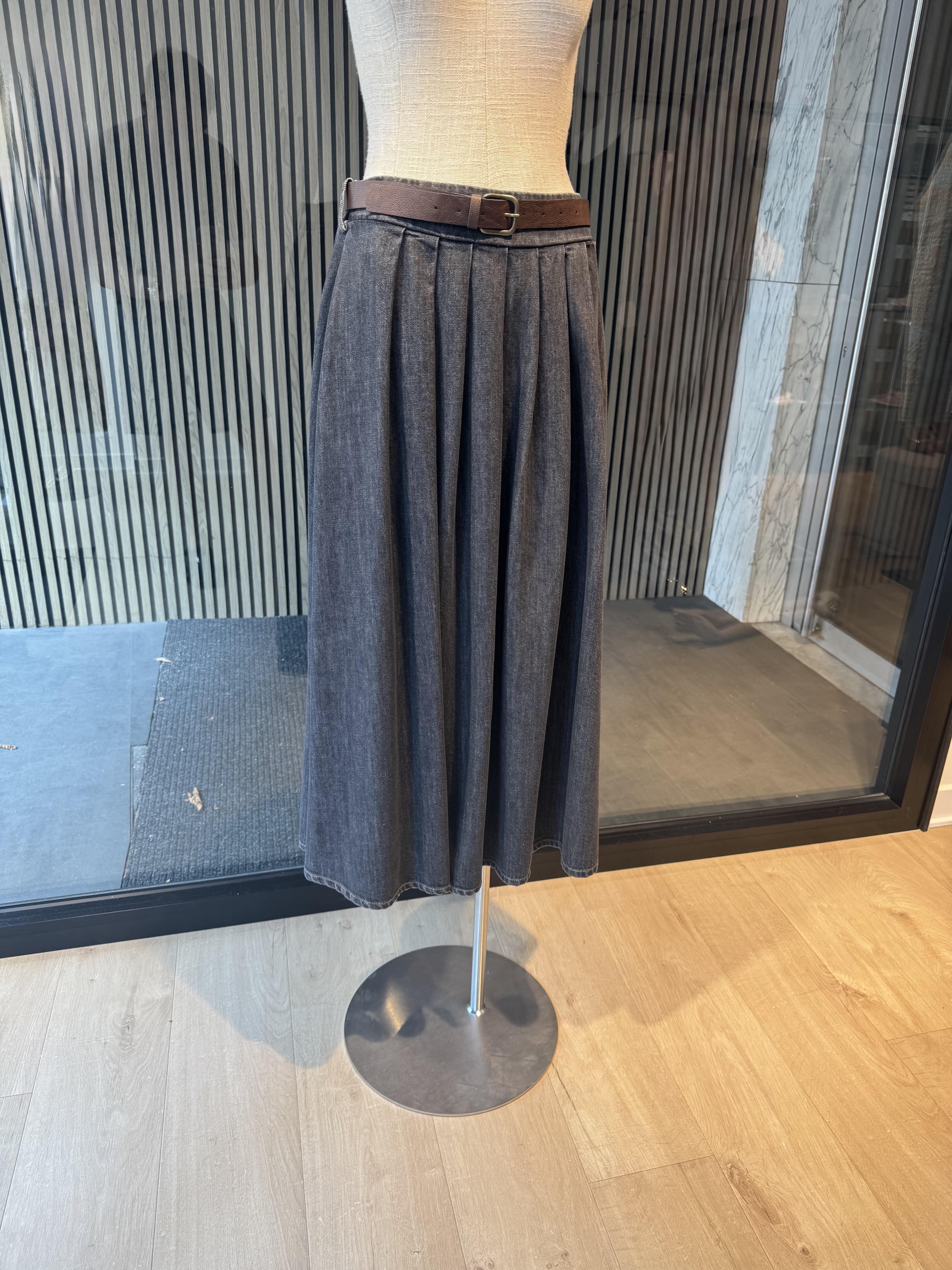 Relaxed fit long denim skirt