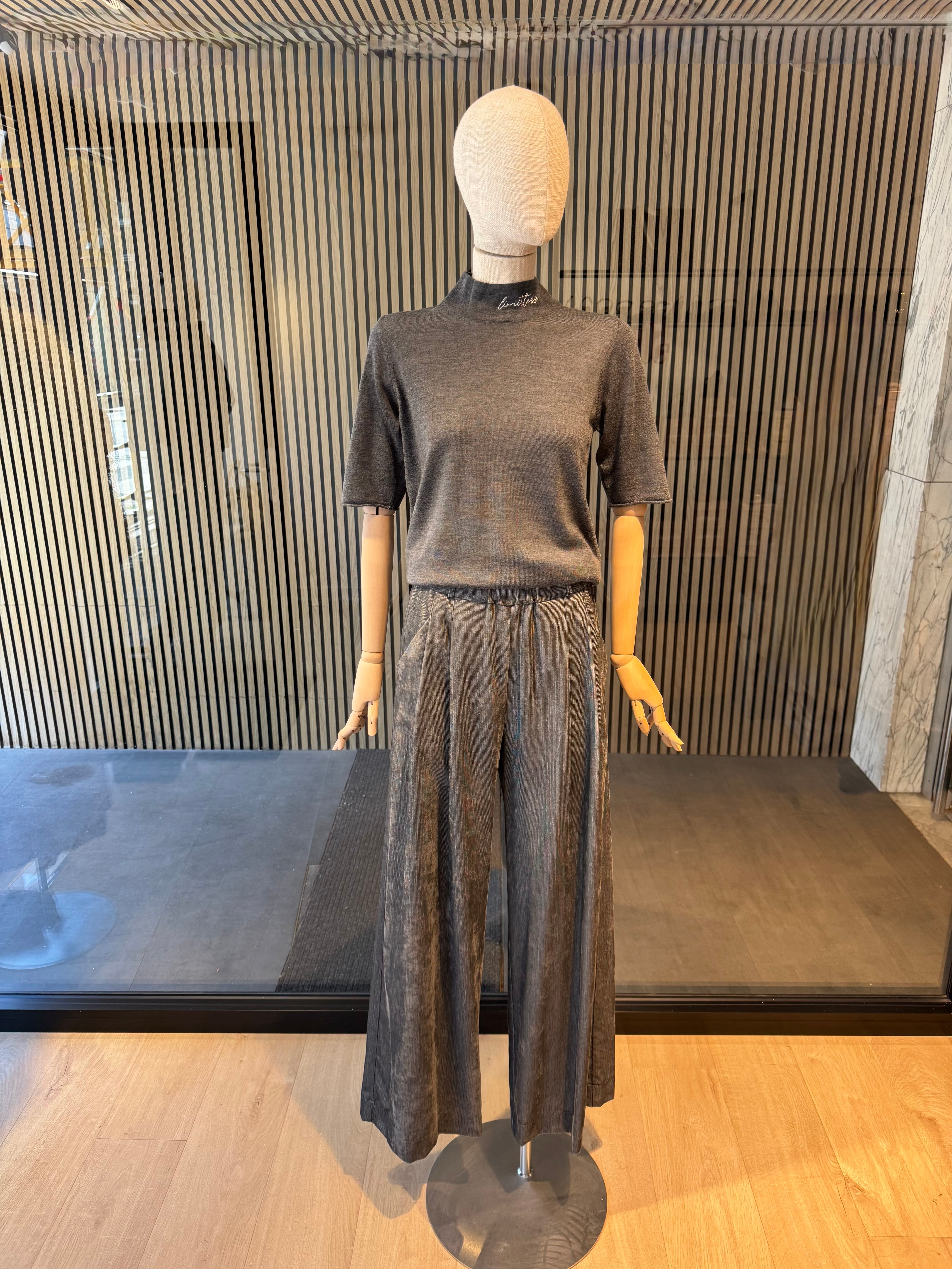 Short sleeves knit top