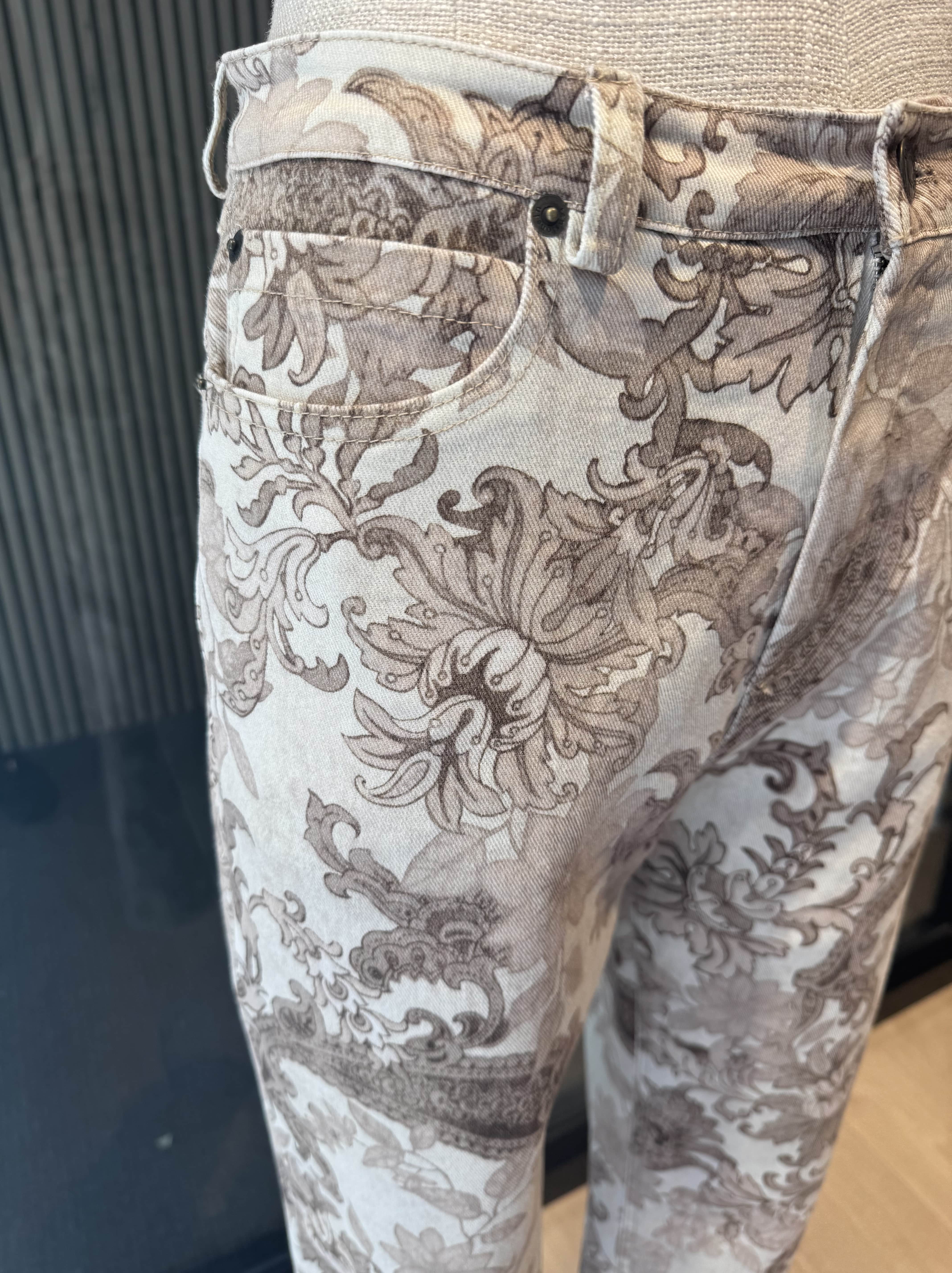 Jeans with ornament