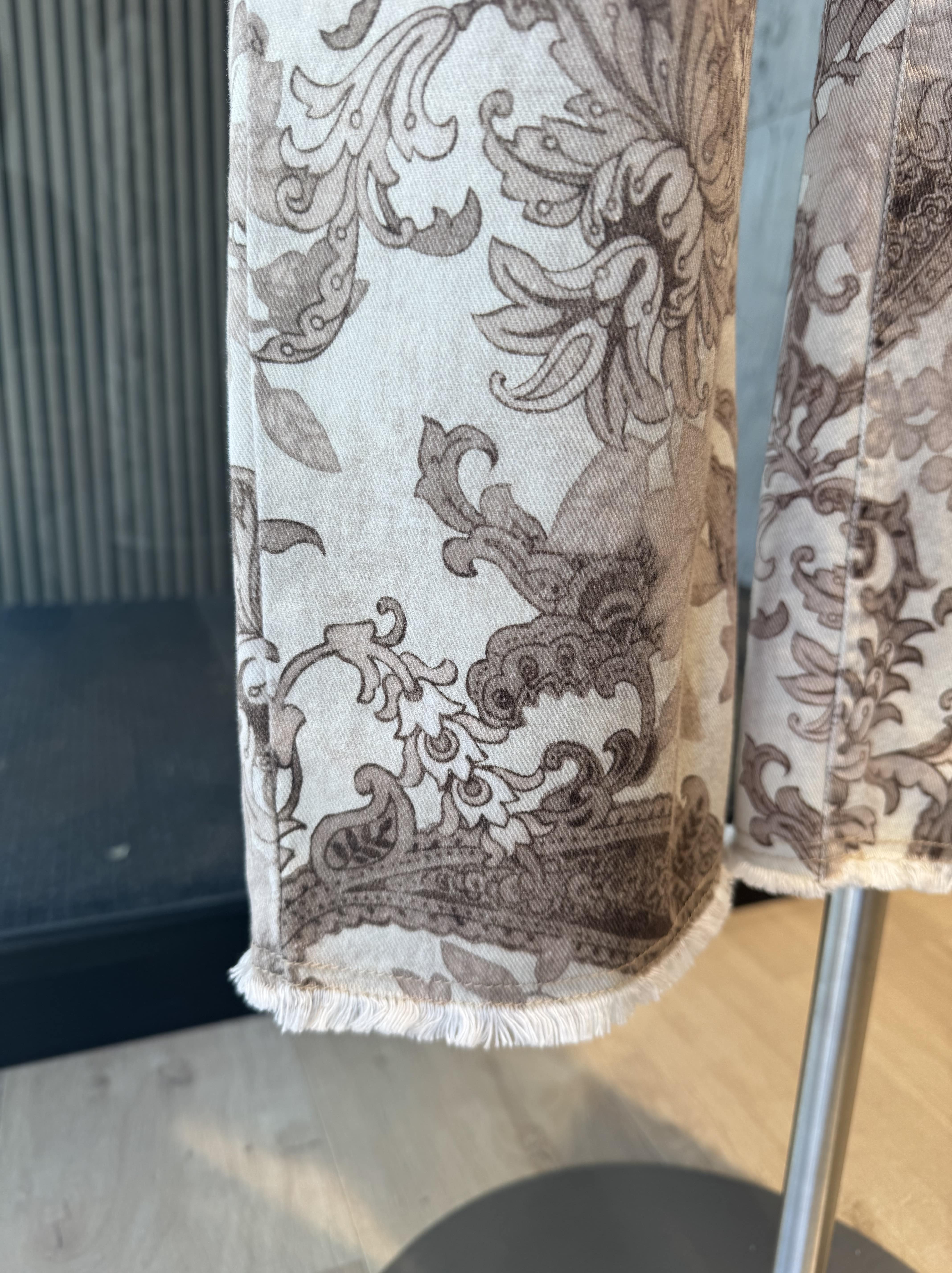 Jeans with ornament