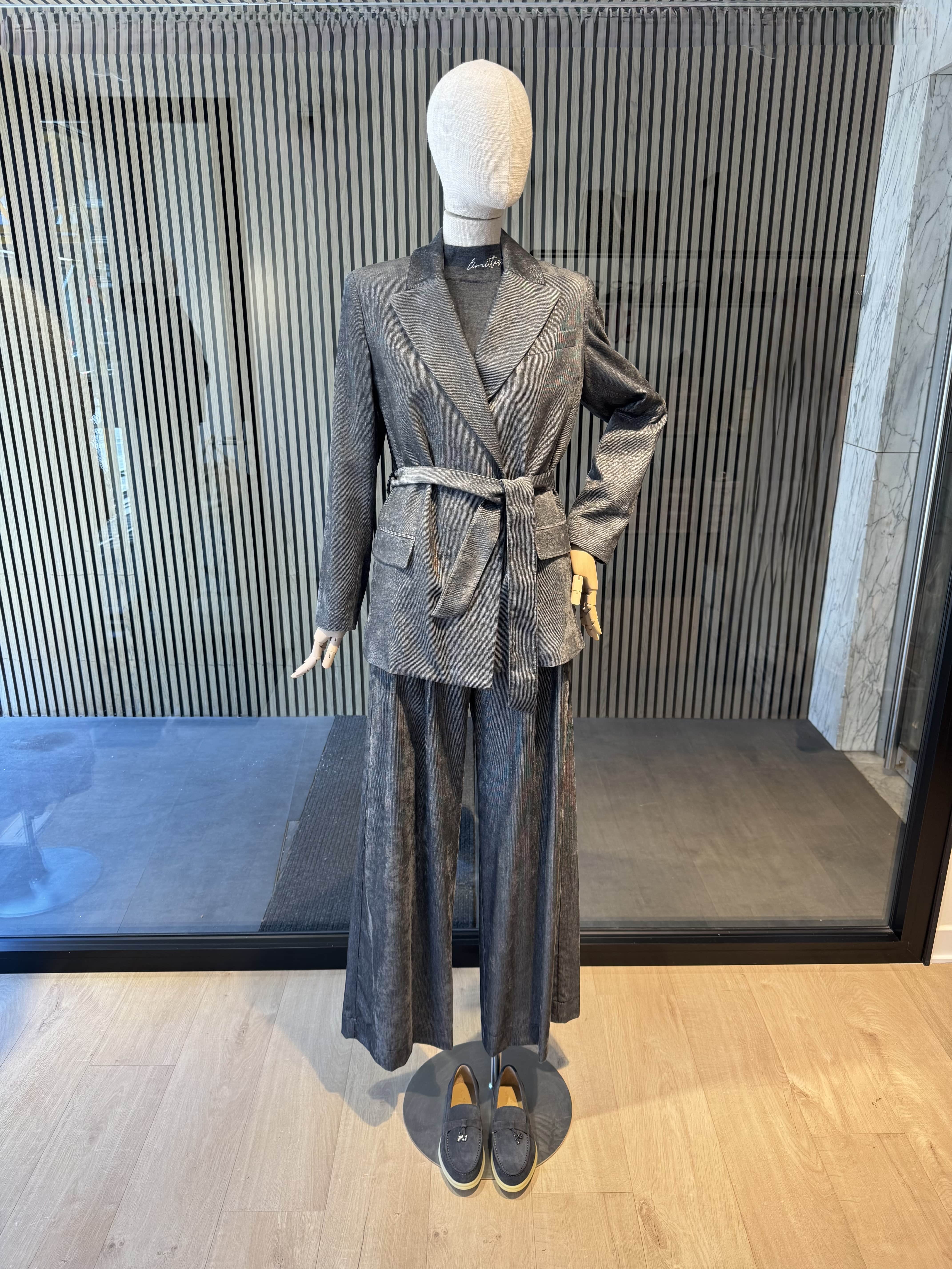 Relaxed fit corduroy trousers with silver lines