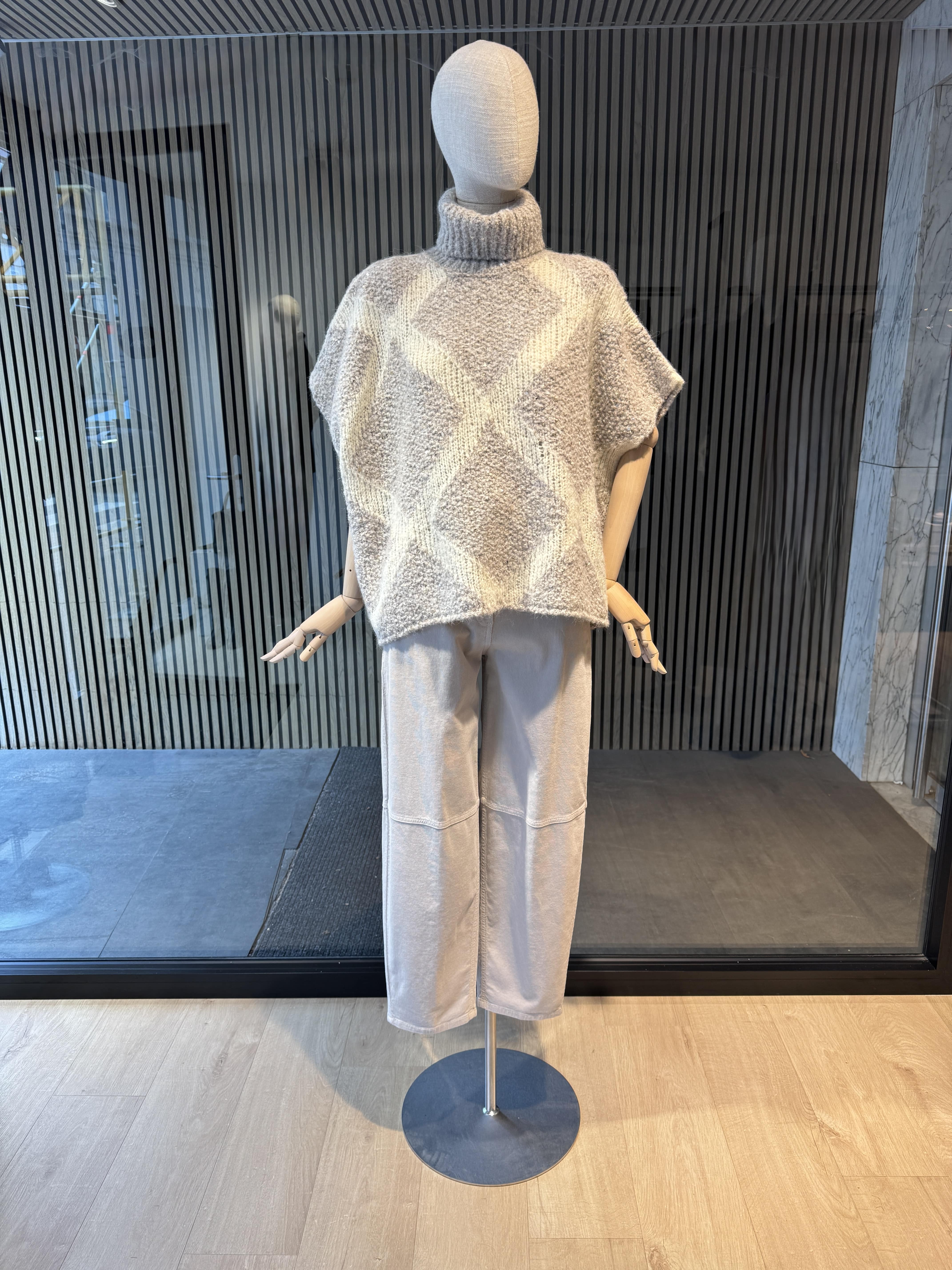 Relaxed fit corduroy soft beige trousers